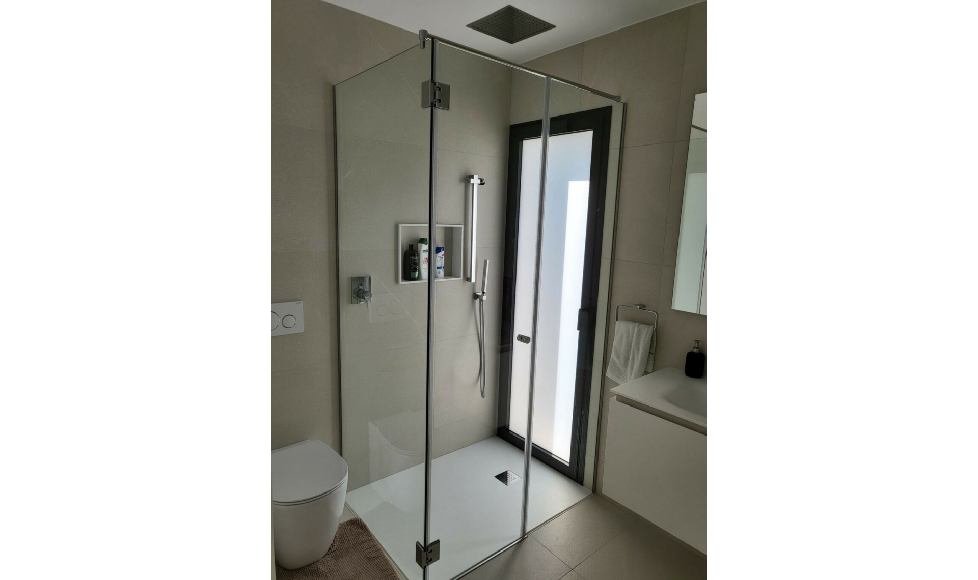 Resale - House -
Orihuela