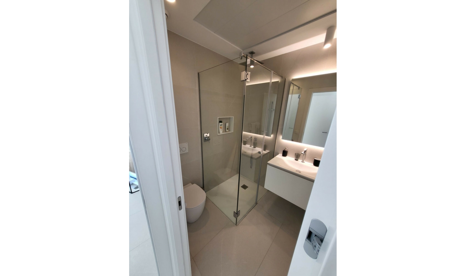 Resale - House -
Orihuela