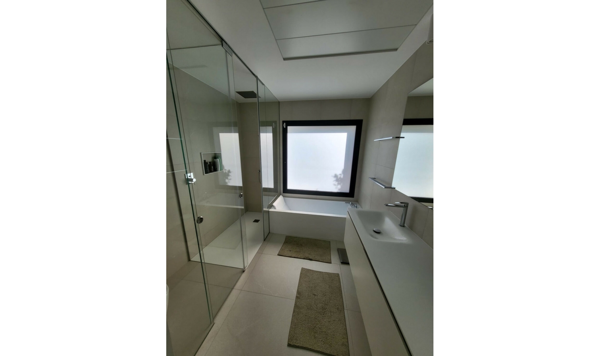 Resale - House -
Orihuela