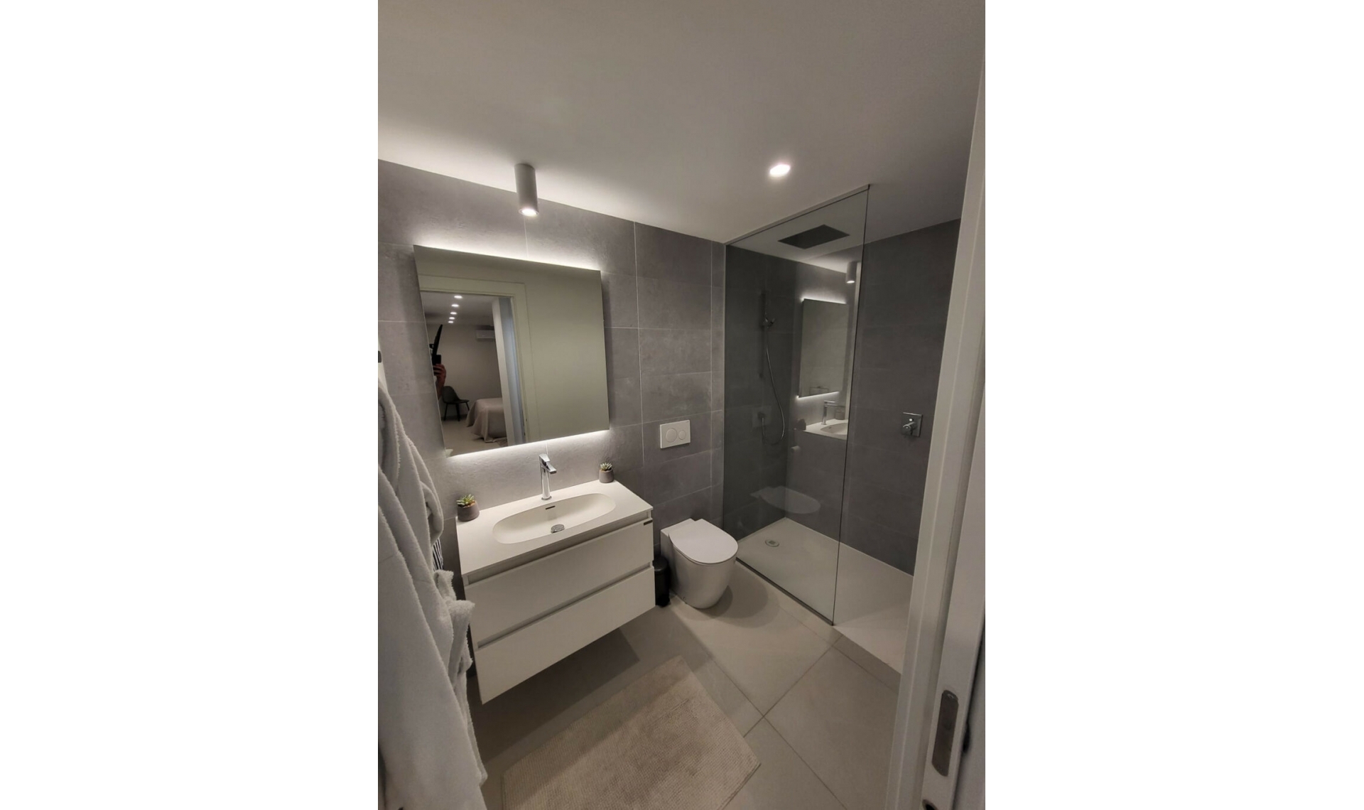 Resale - House -
Orihuela