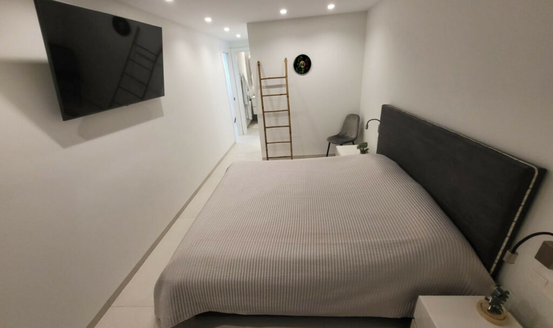 Resale - House -
Orihuela