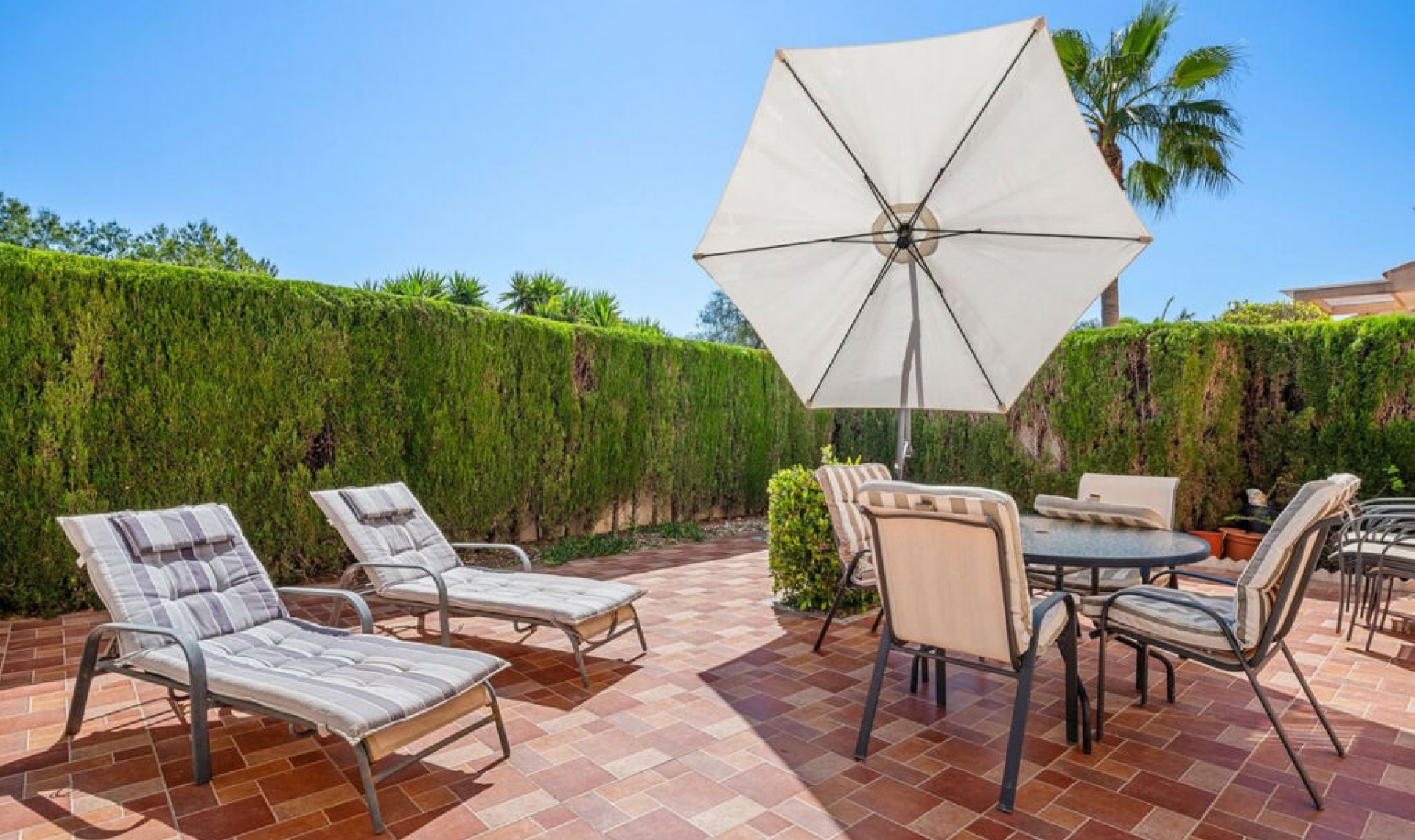 Resale - House -
Playa Flamenca