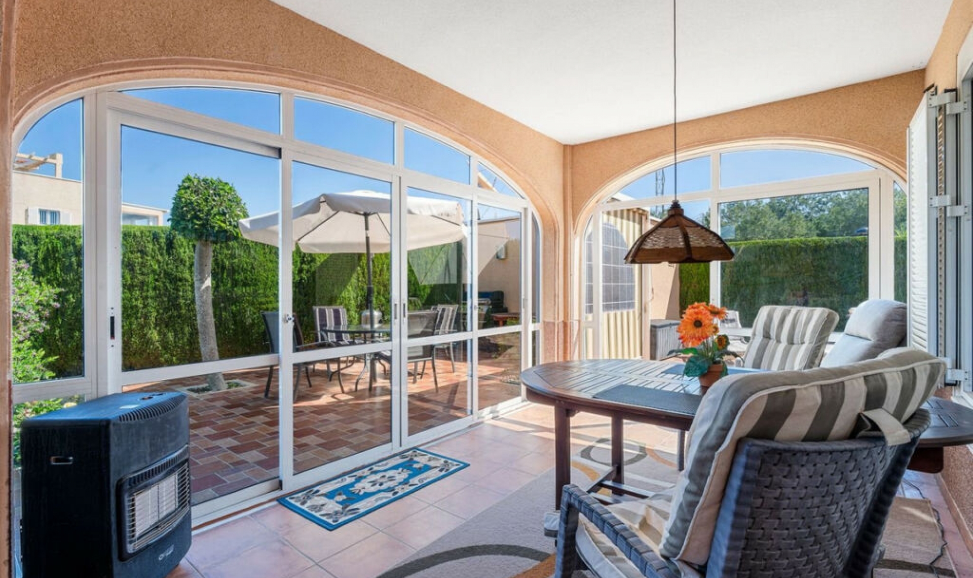 Resale - House -
Playa Flamenca