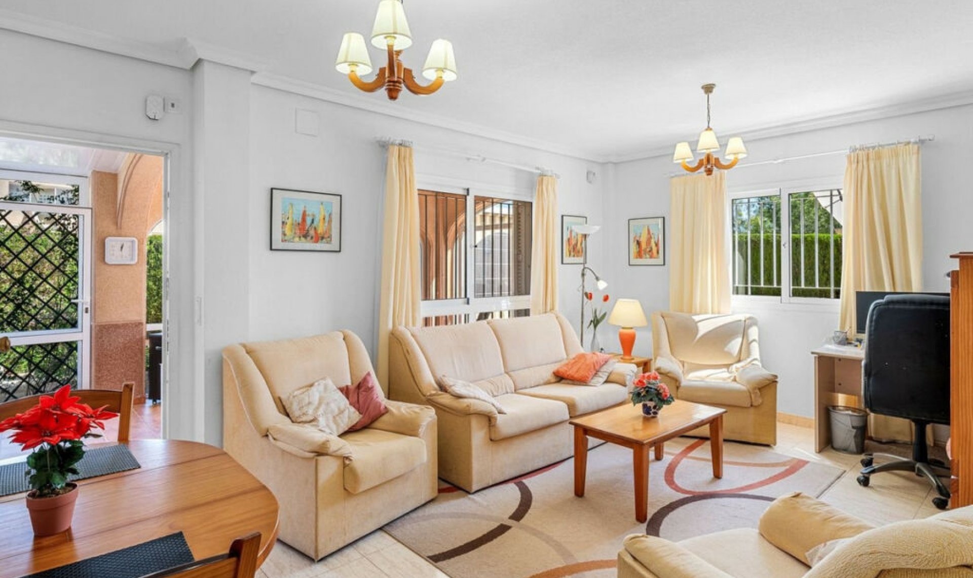Resale - House -
Playa Flamenca
