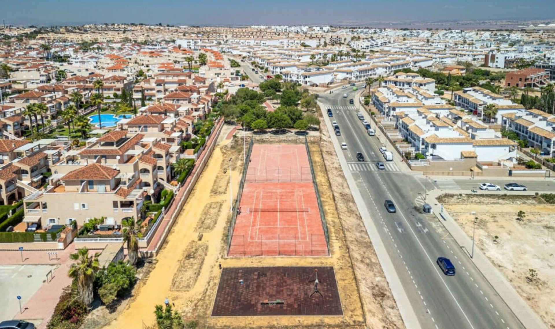 Resale - House -
Playa Flamenca