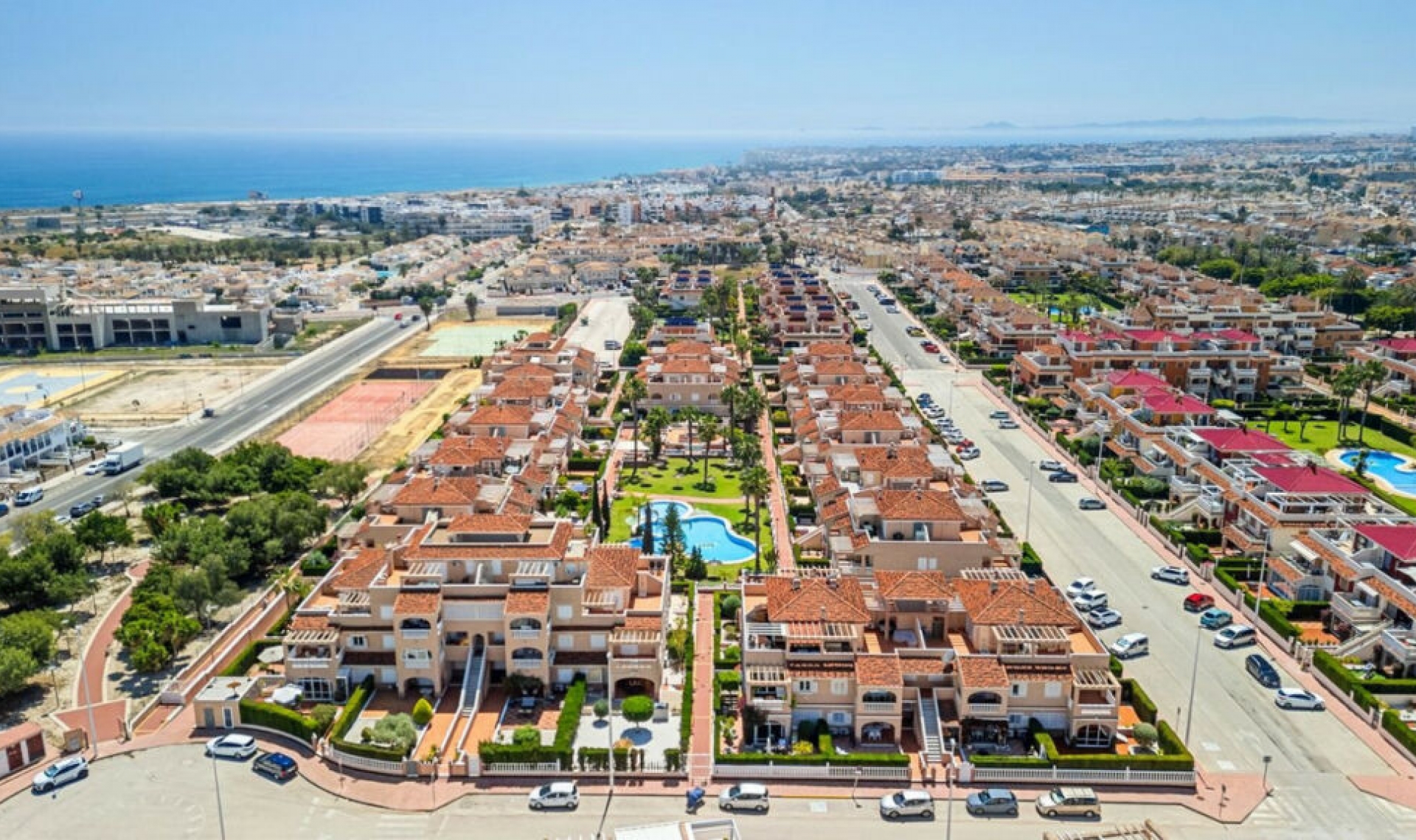 Resale - House -
Playa Flamenca
