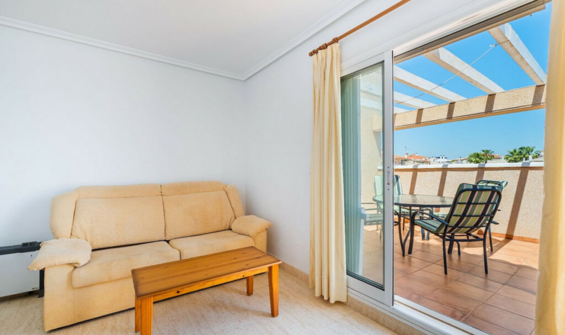 Resale - House -
Playa Flamenca