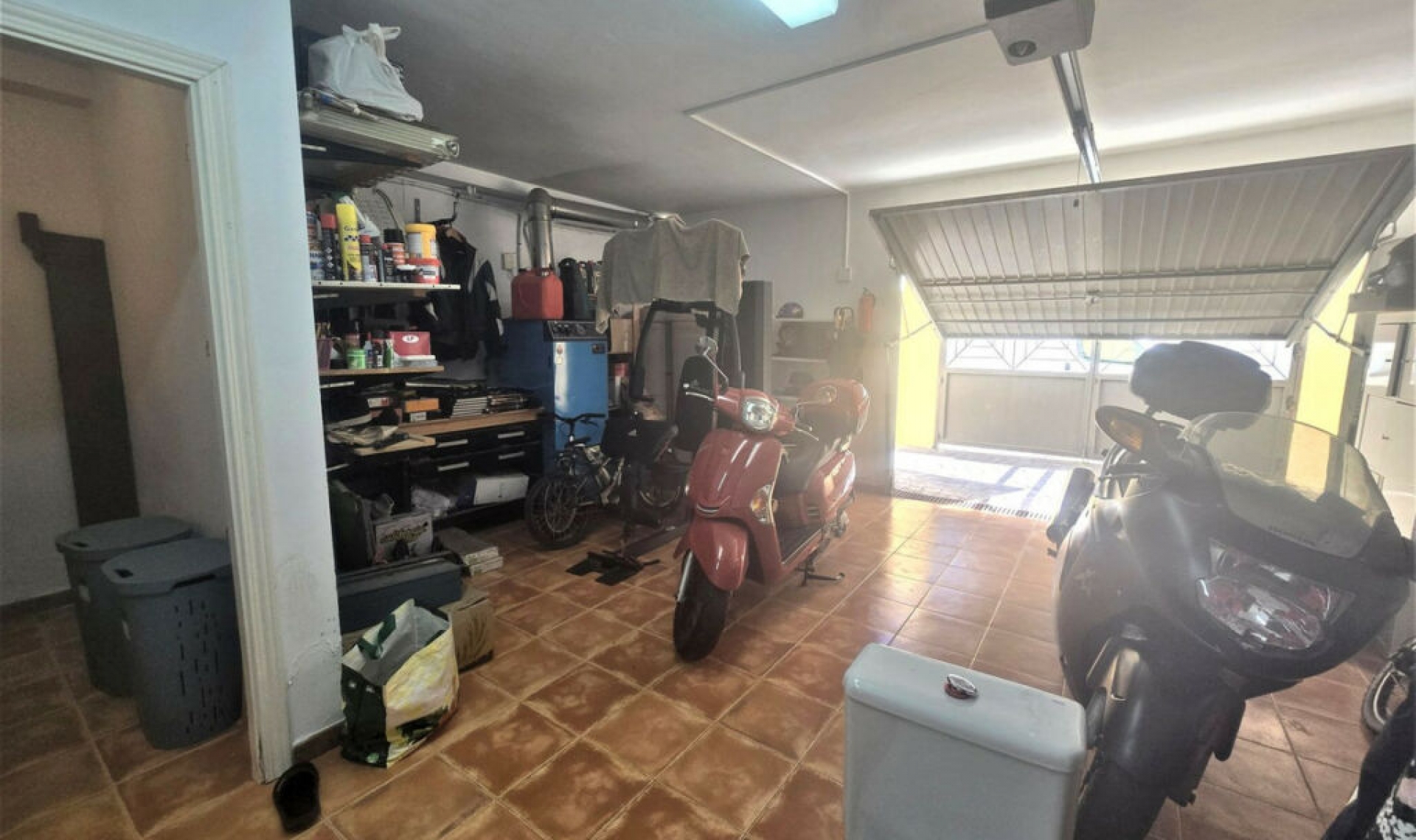Resale - House -
Playamar