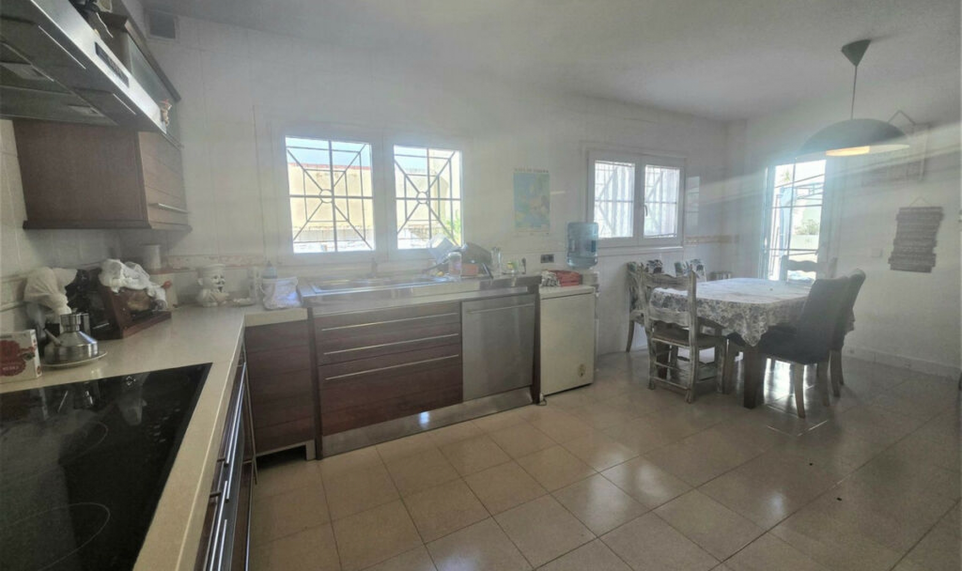 Resale - House -
Playamar