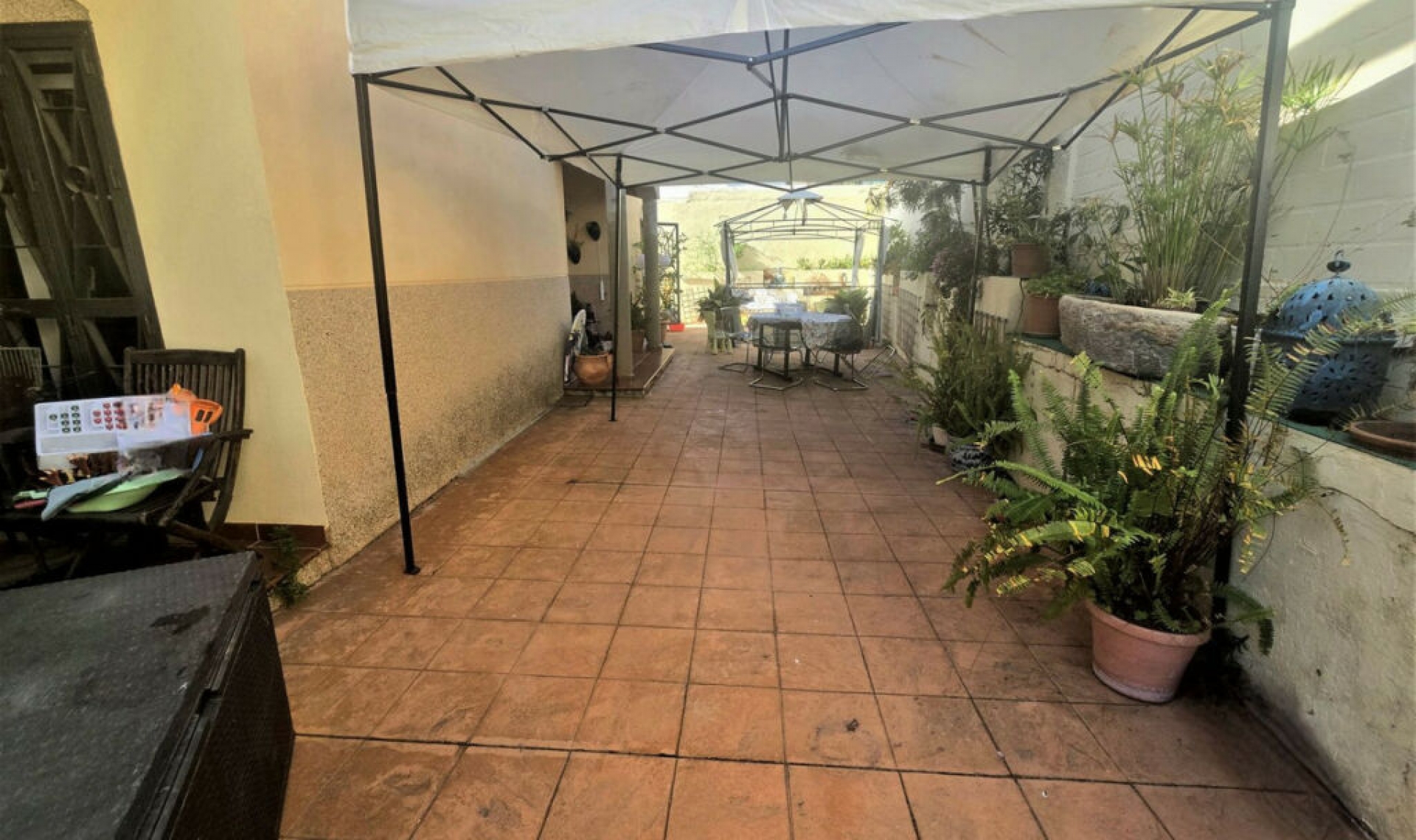 Resale - House -
Playamar