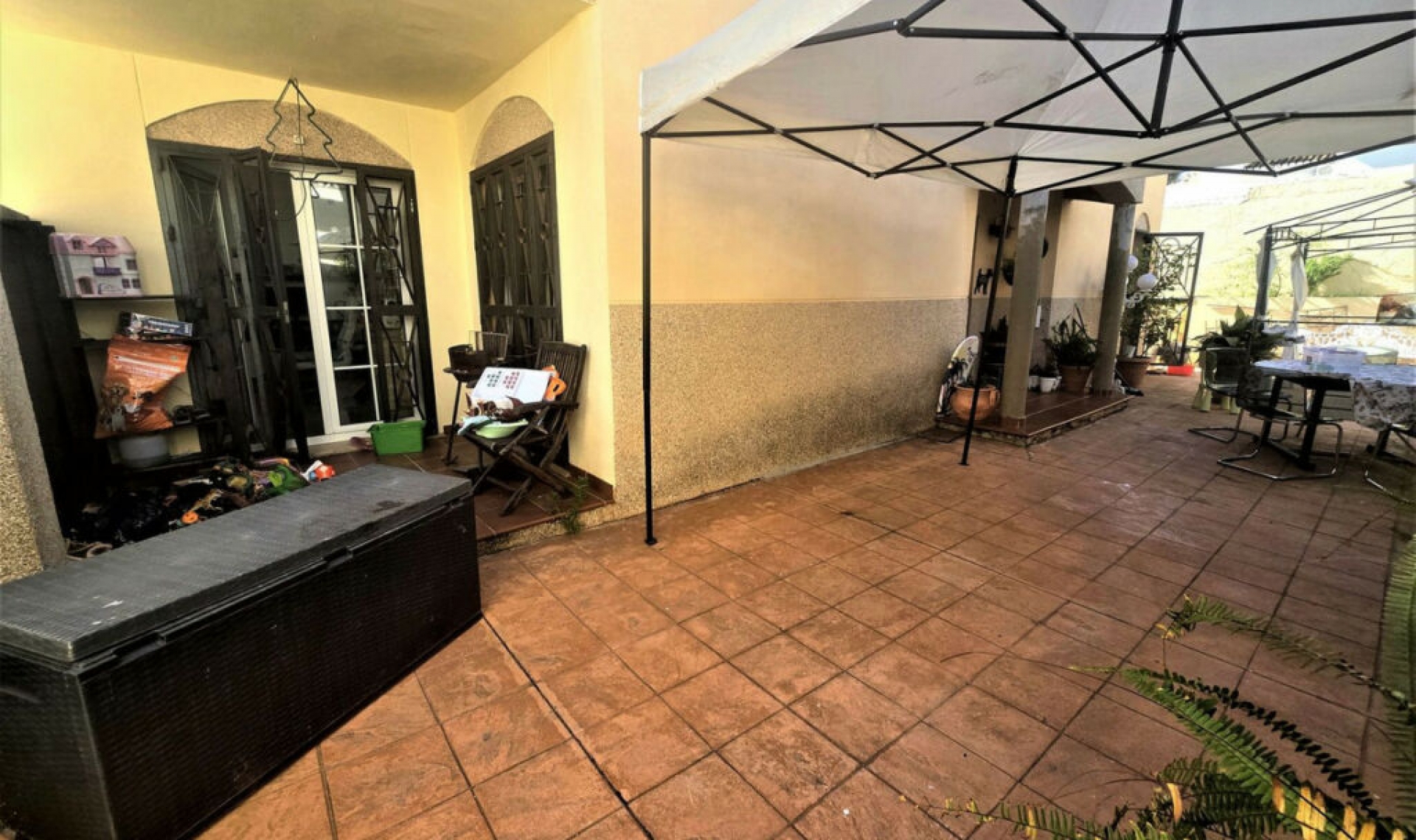 Resale - House -
Playamar