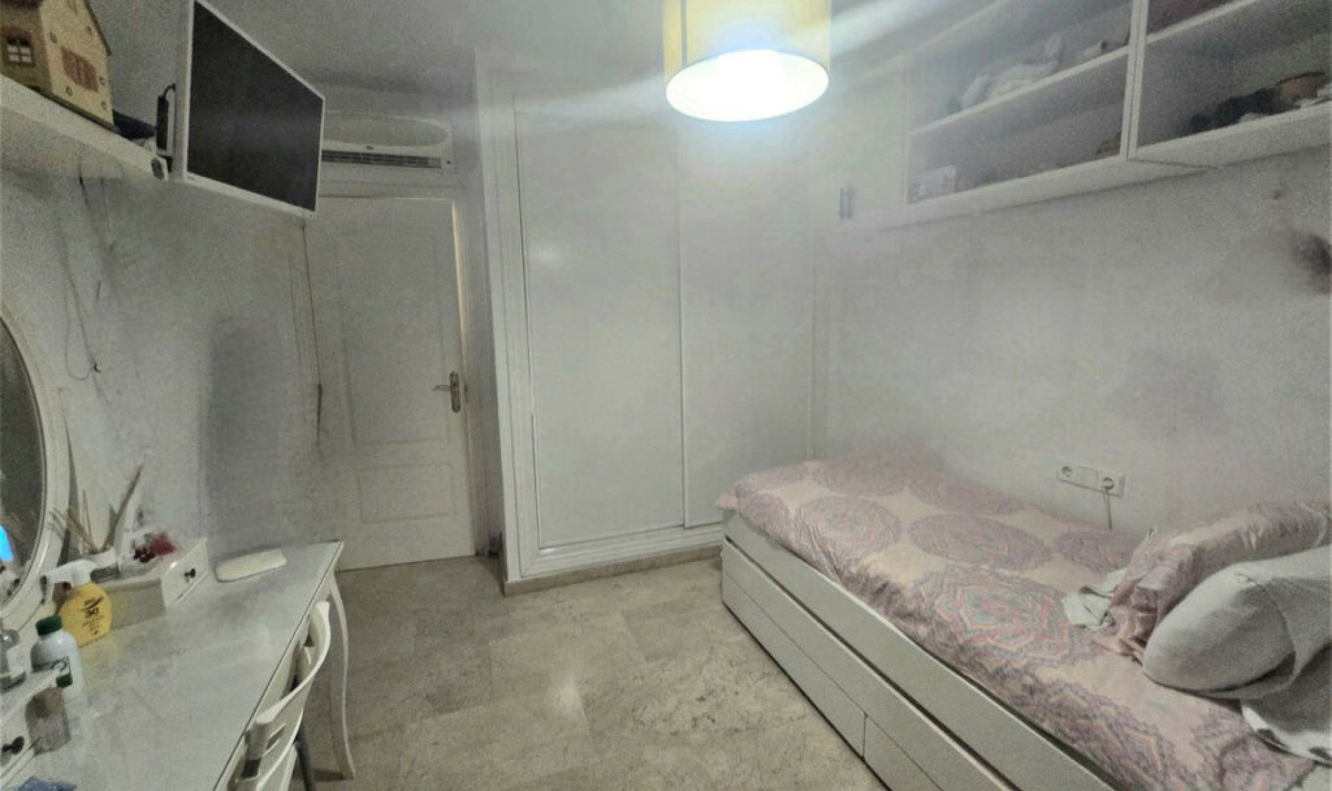 Resale - House -
Playamar