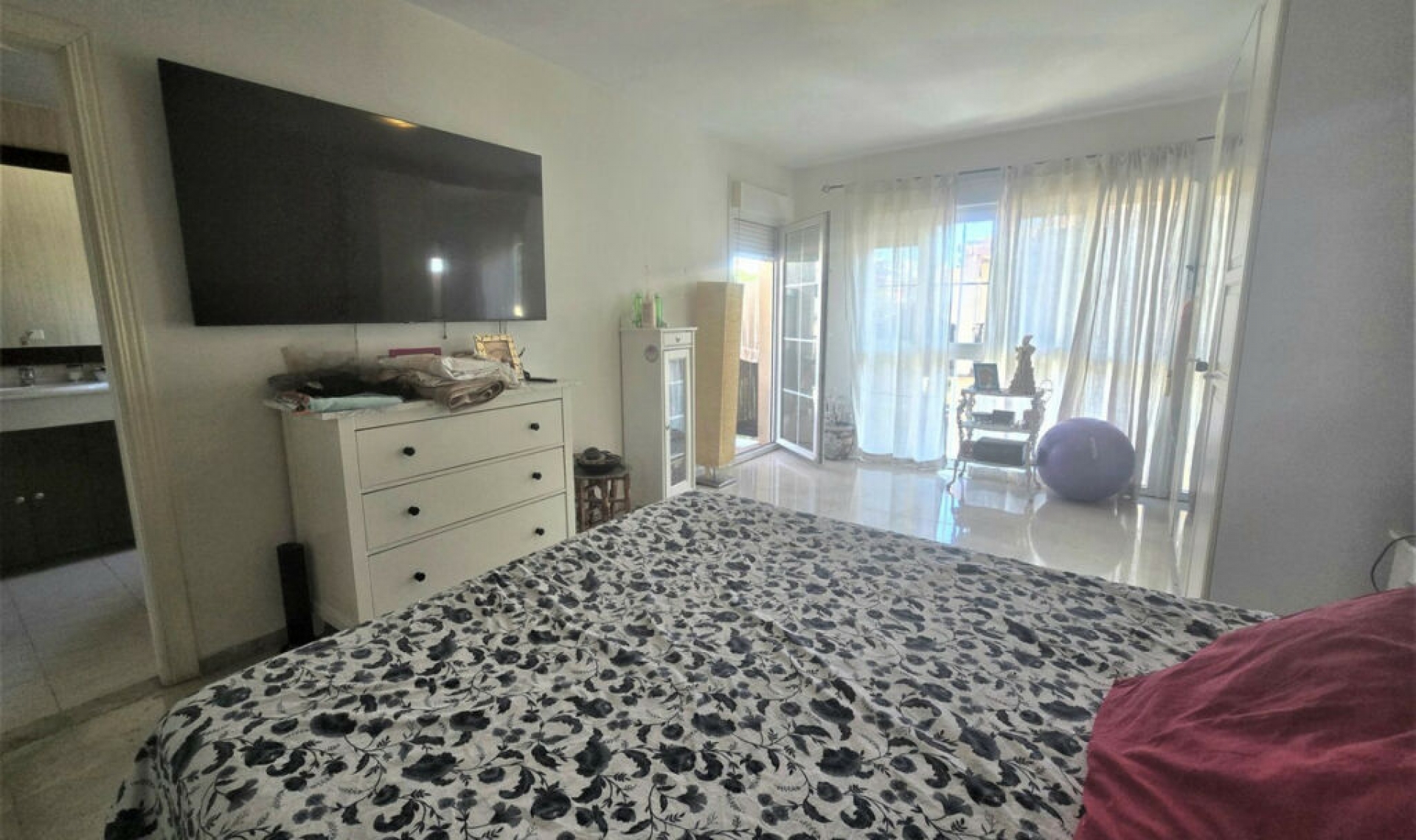 Resale - House -
Playamar