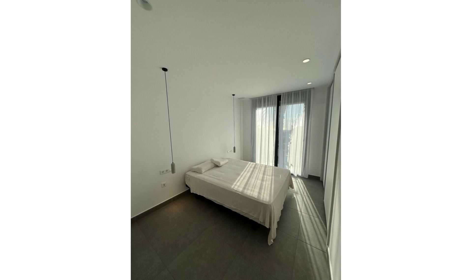 Resale - House -
Polop