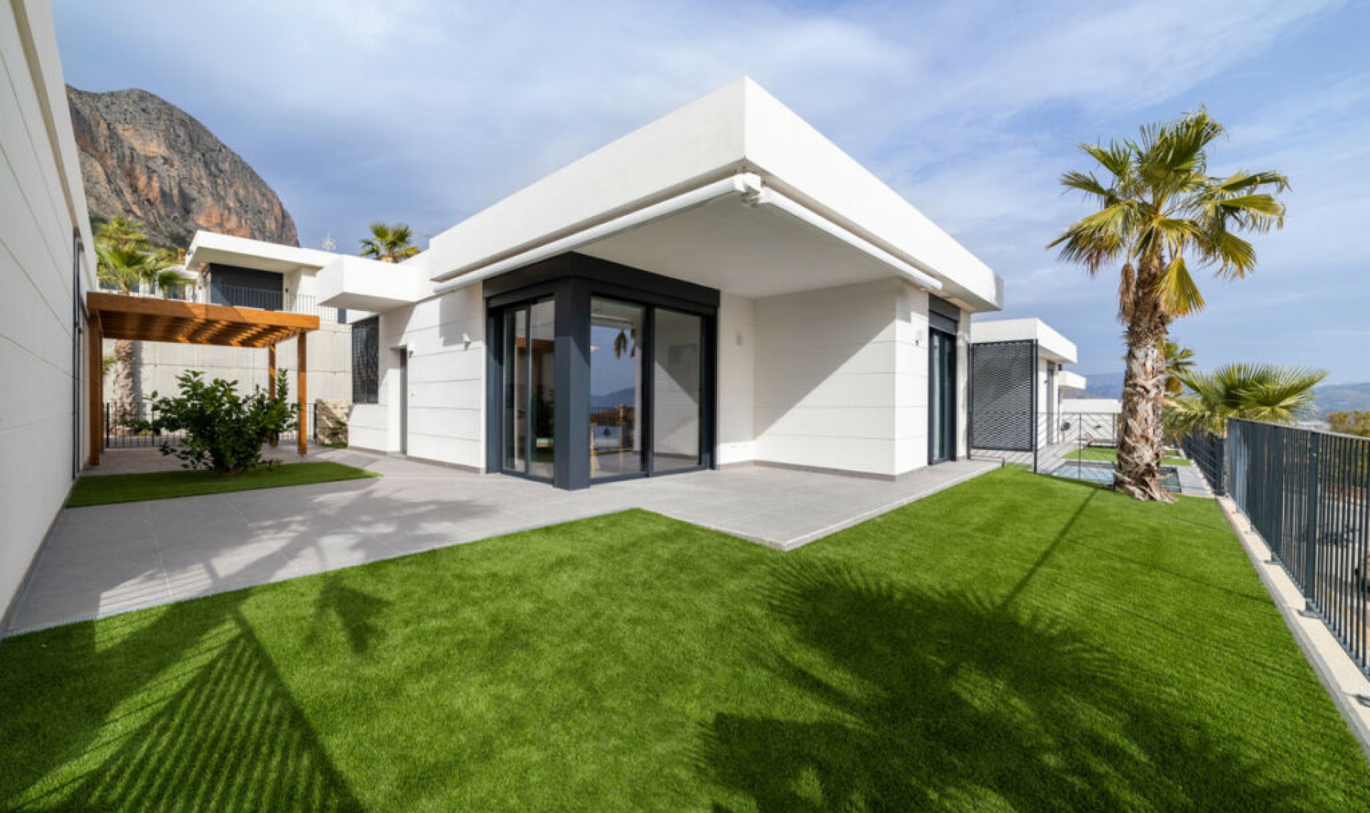 Resale - House -
Polop