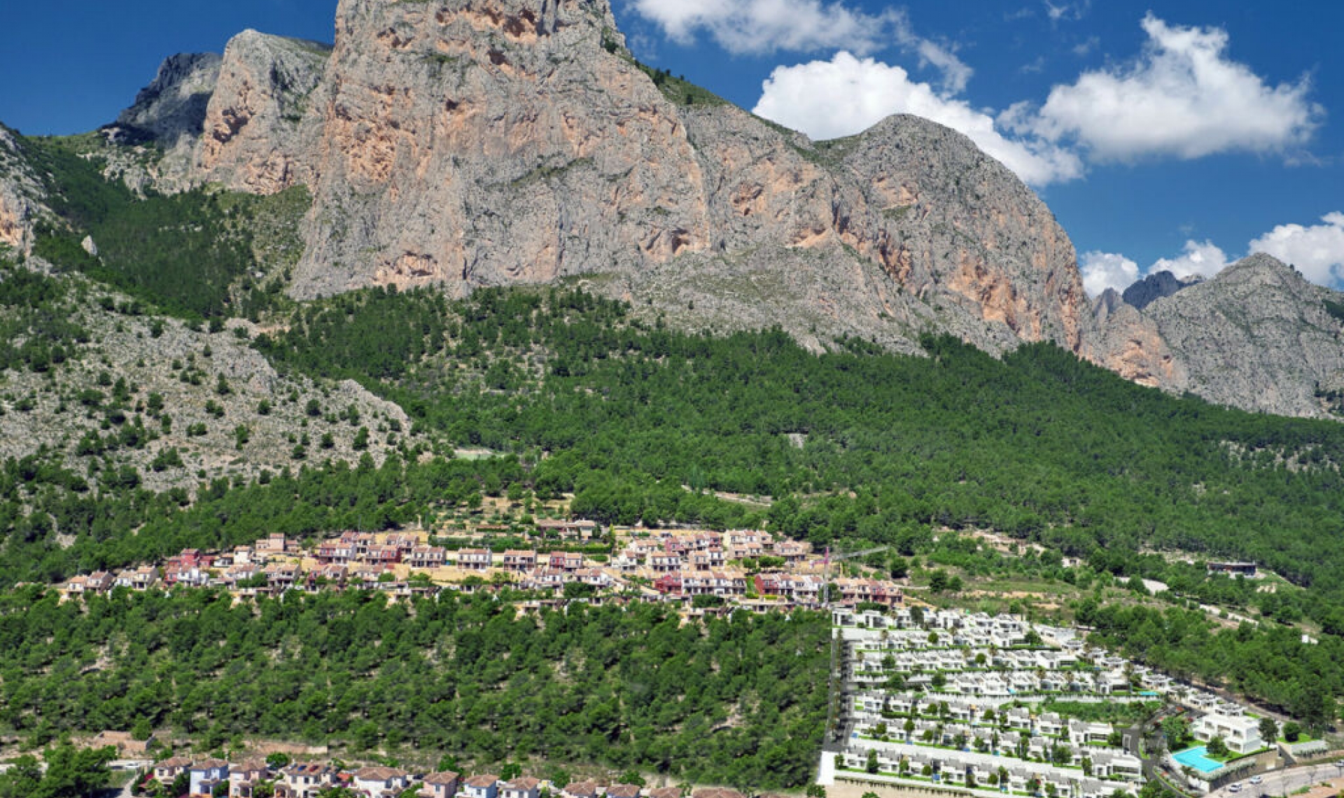 Resale - House -
Polop