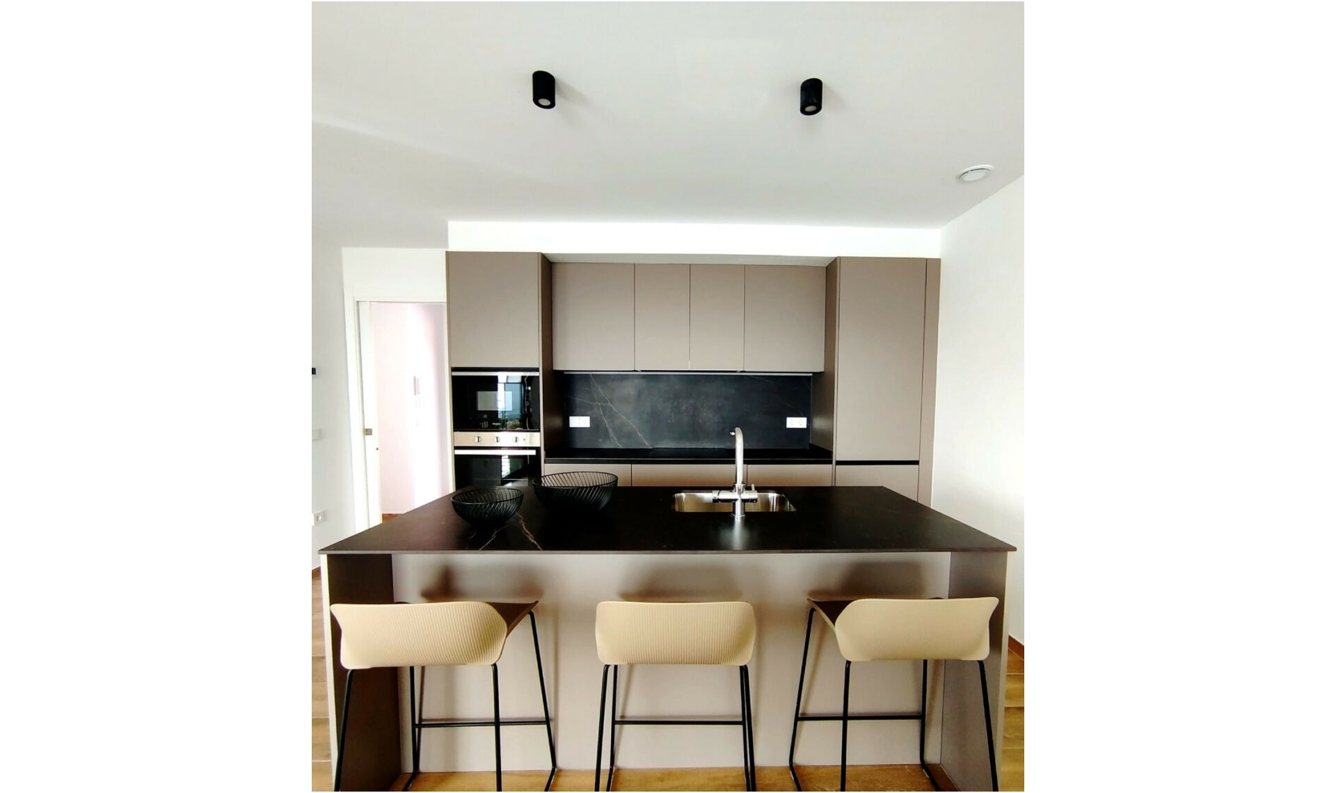 Resale - House -
Polop