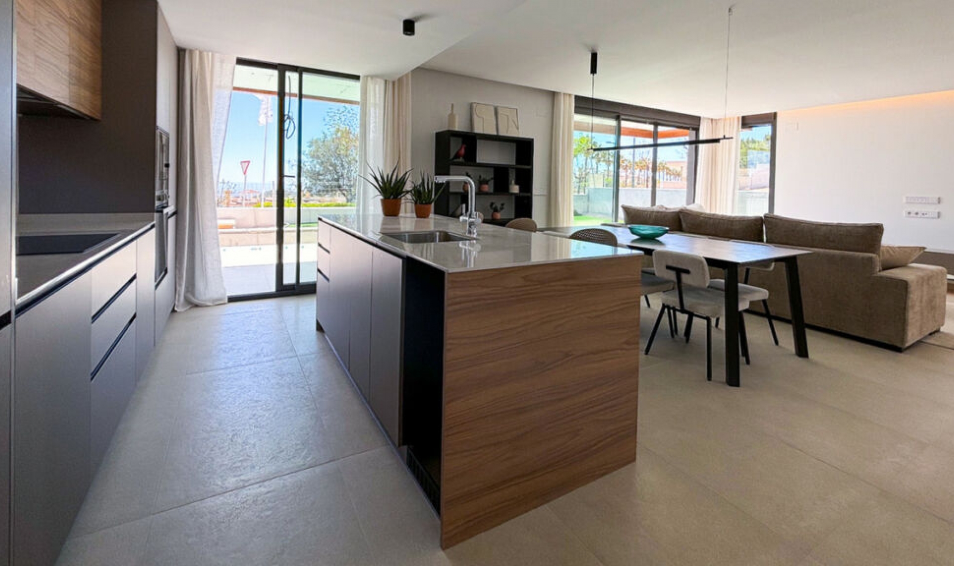 Resale - House -
Polop