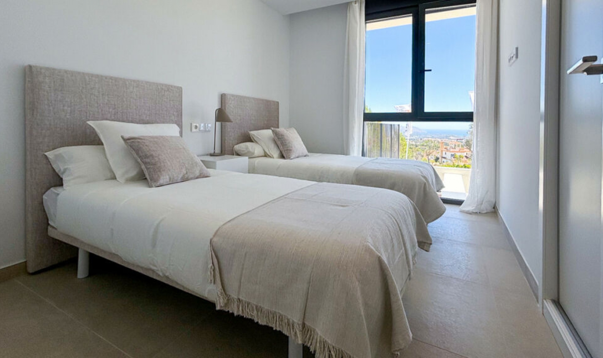 Resale - House -
Polop