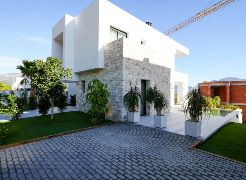 Resale - House -
Polop