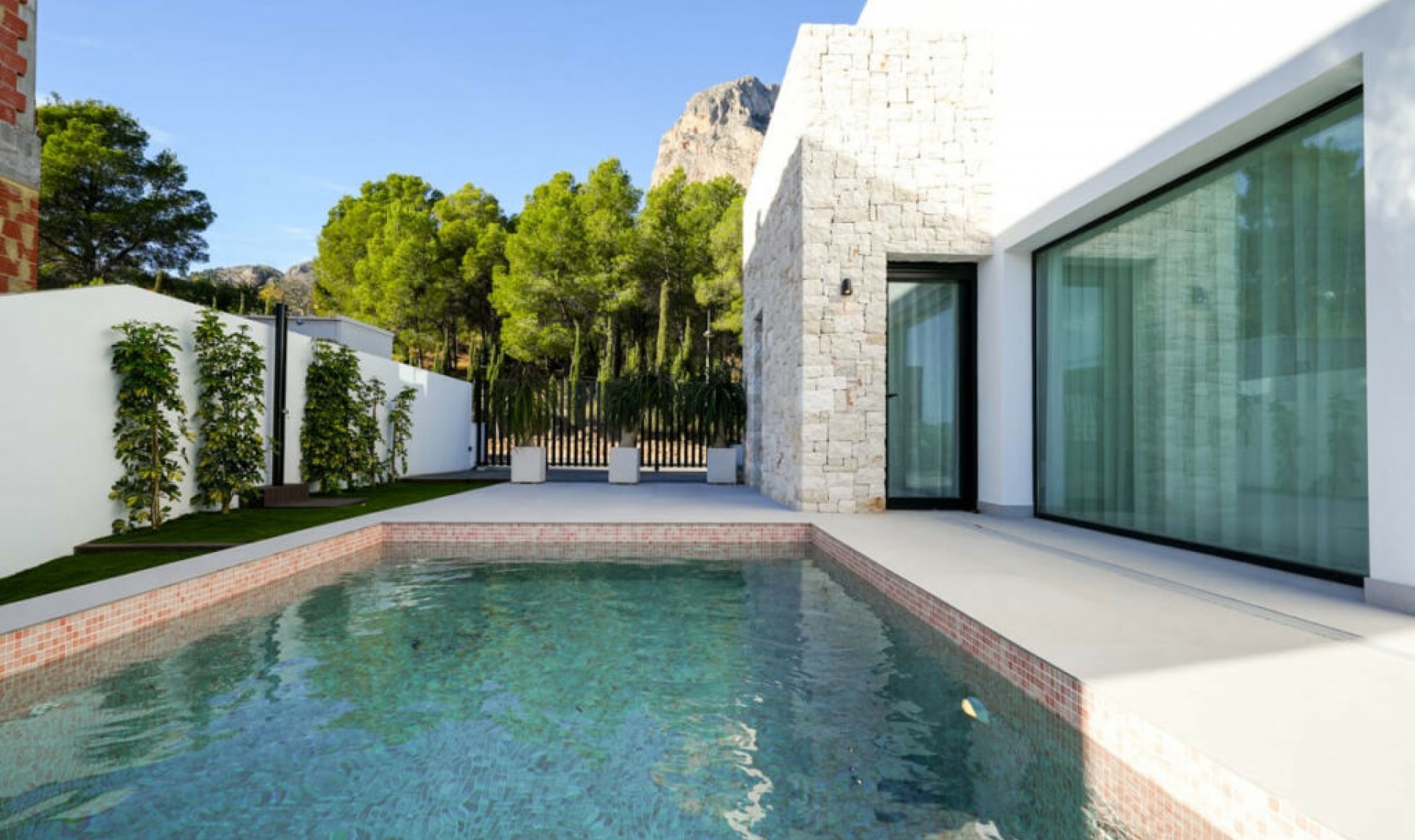 Resale - House -
Polop