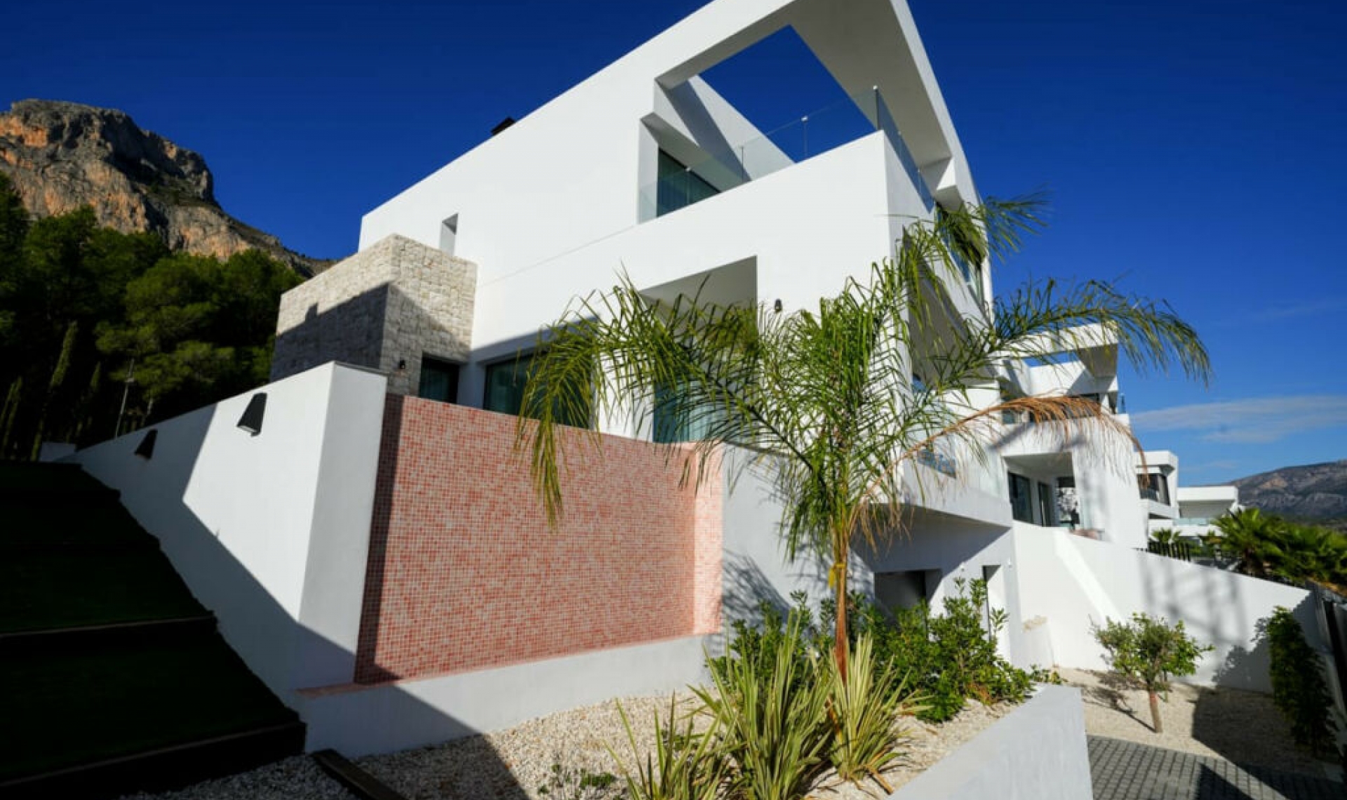 Resale - House -
Polop
