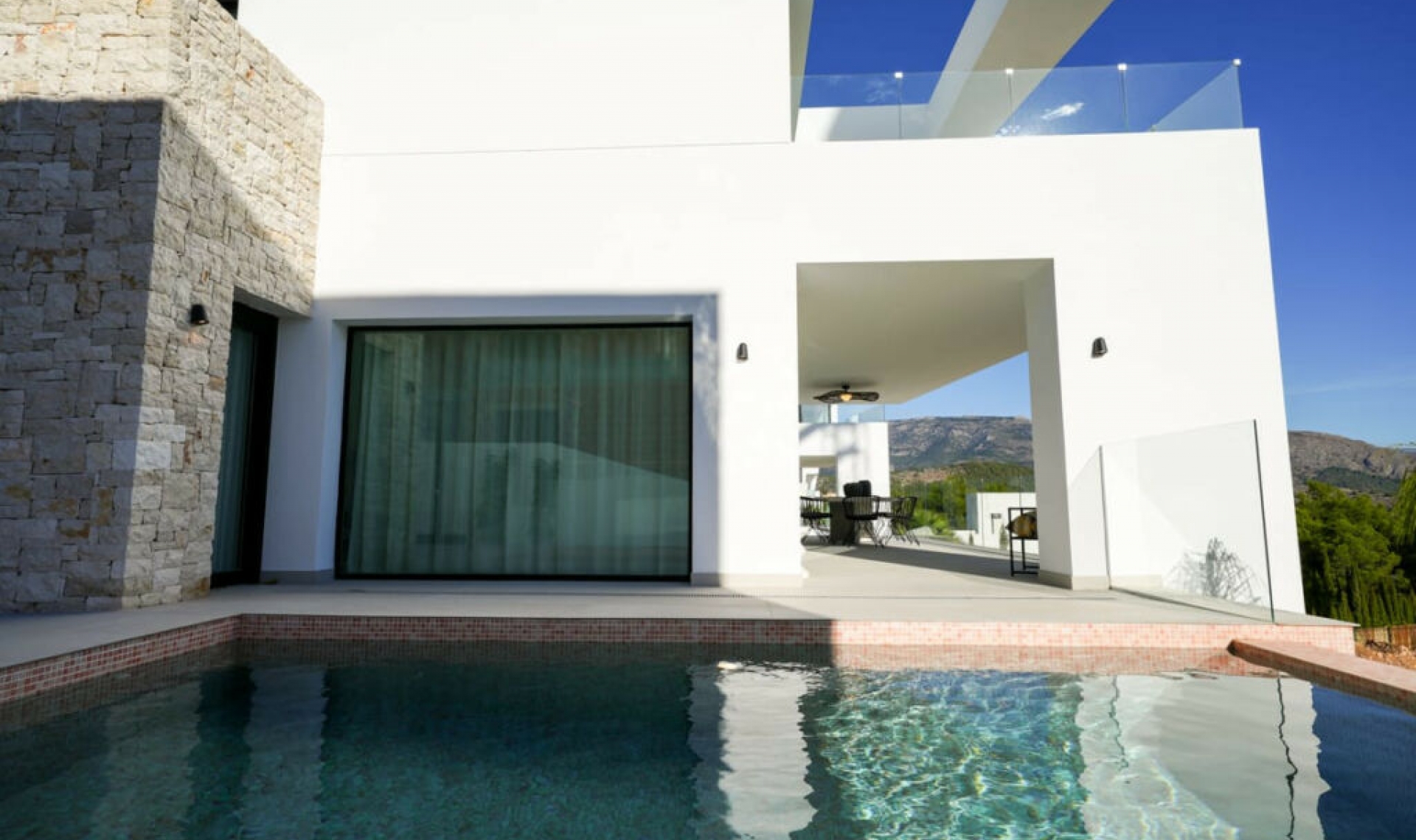 Resale - House -
Polop