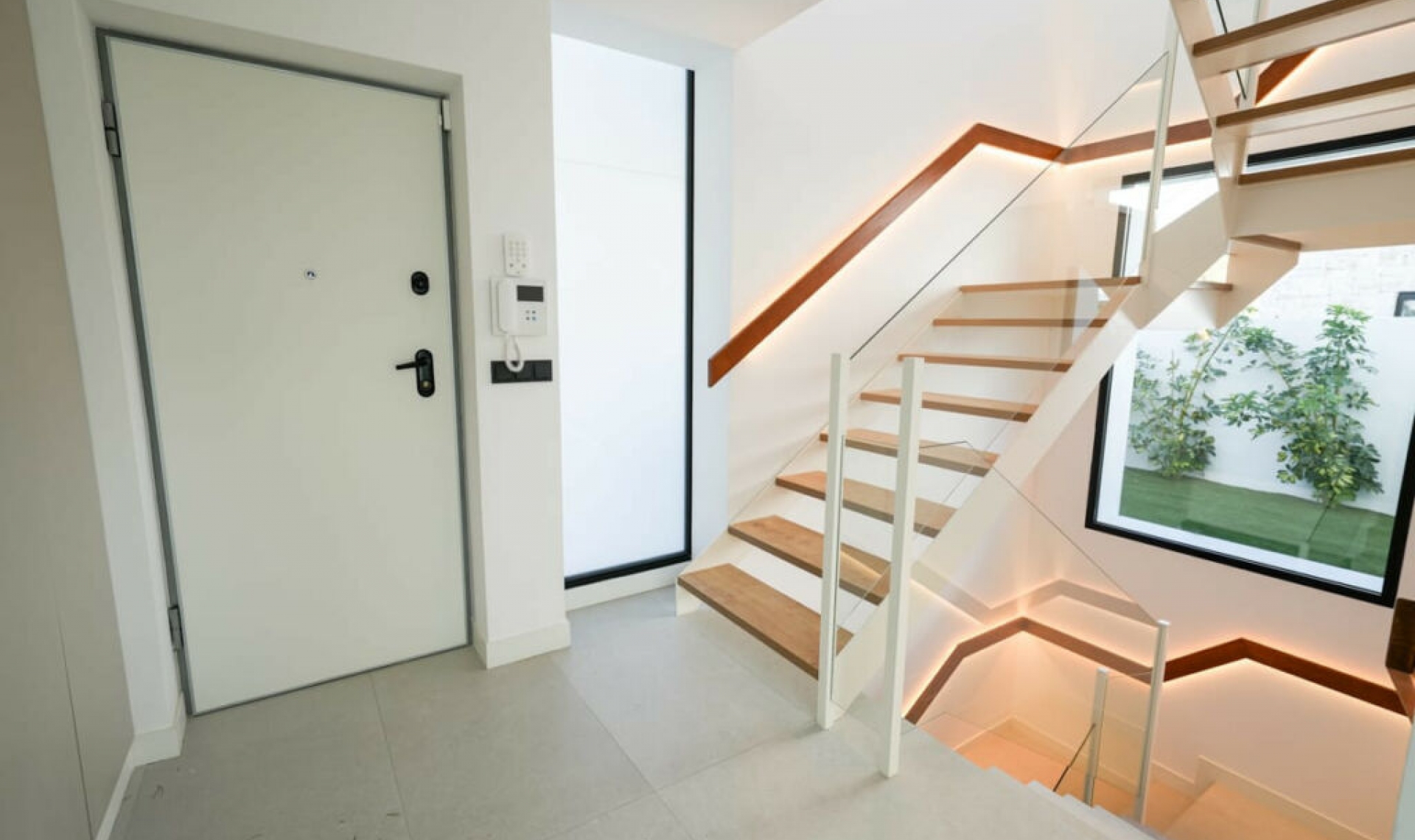 Resale - House -
Polop