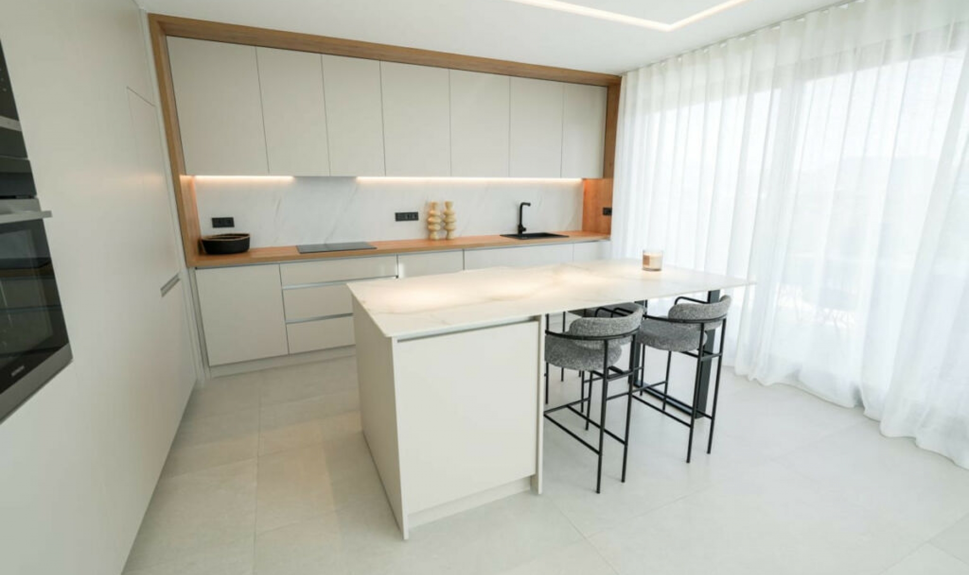 Resale - House -
Polop