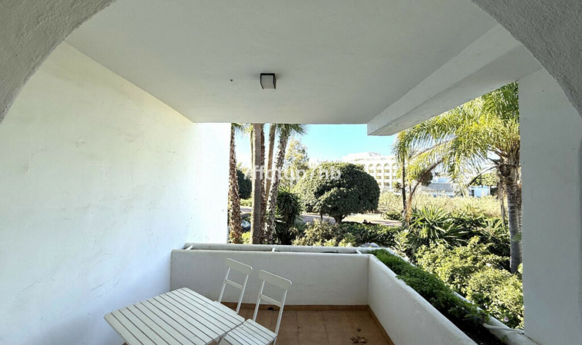 Resale - House -
Puerto Banús