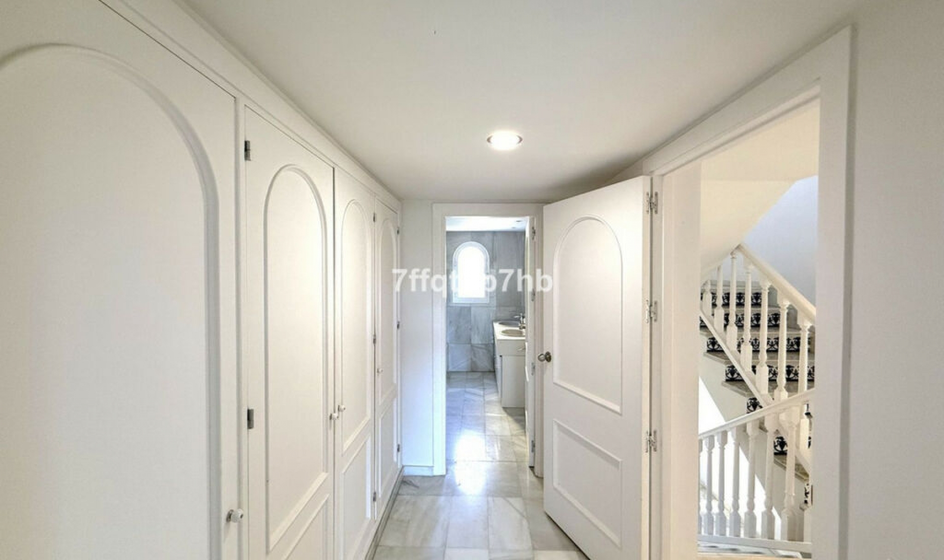 Resale - House -
Puerto Banús