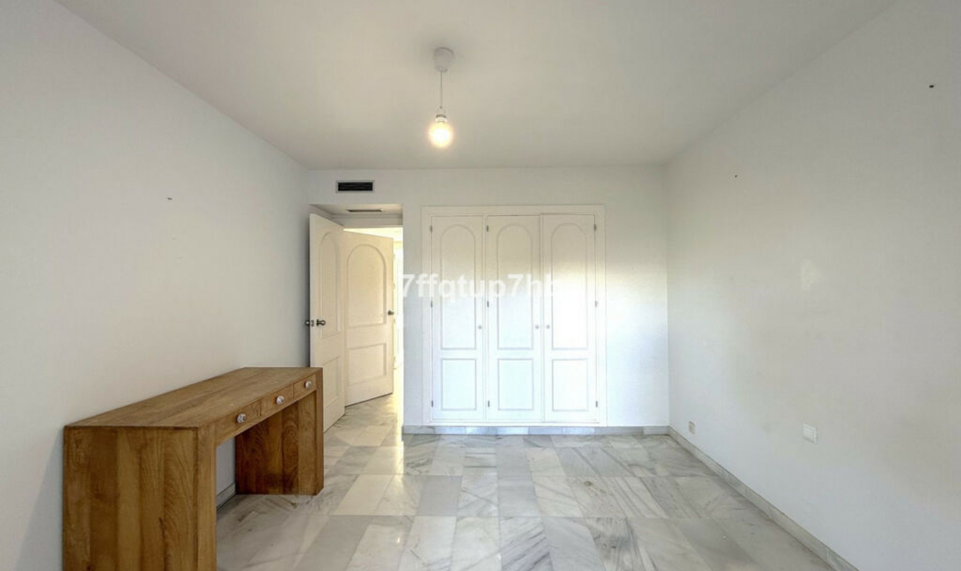 Resale - House -
Puerto Banús