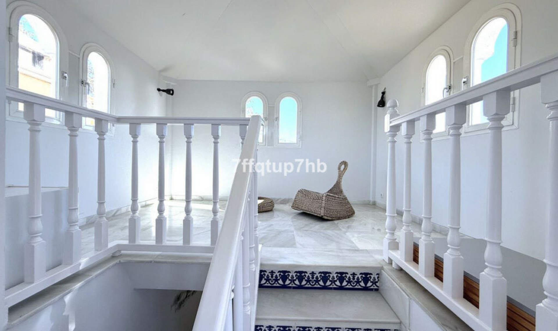 Resale - House -
Puerto Banús