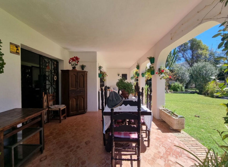 Resale - House -
Puerto Banús