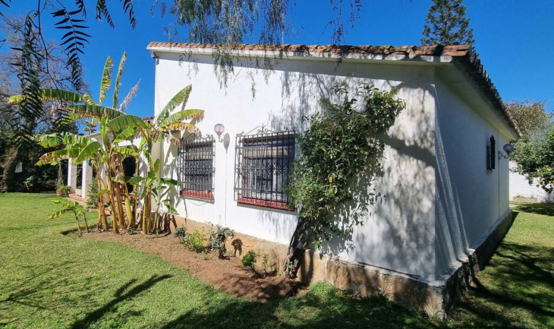 Resale - House -
Puerto Banús