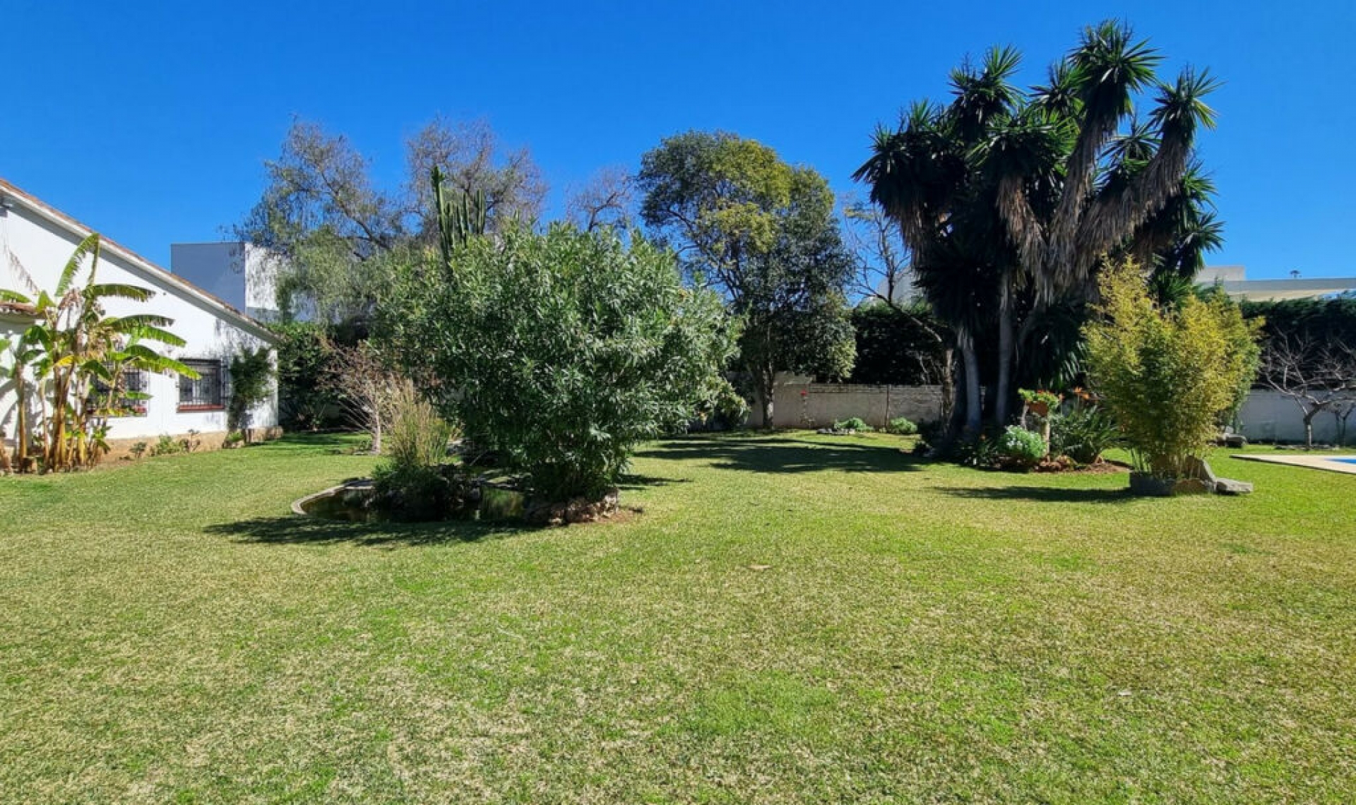 Resale - House -
Puerto Banús