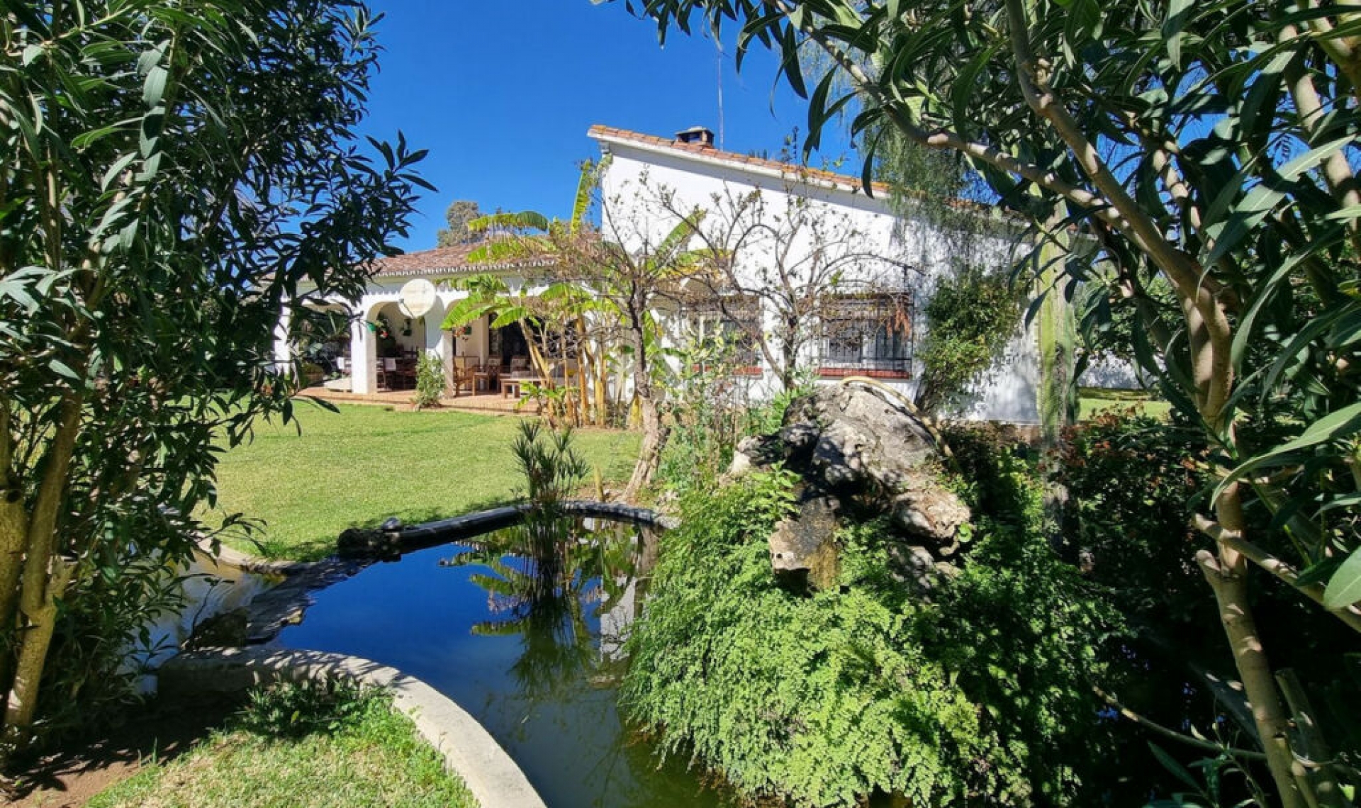 Resale - House -
Puerto Banús