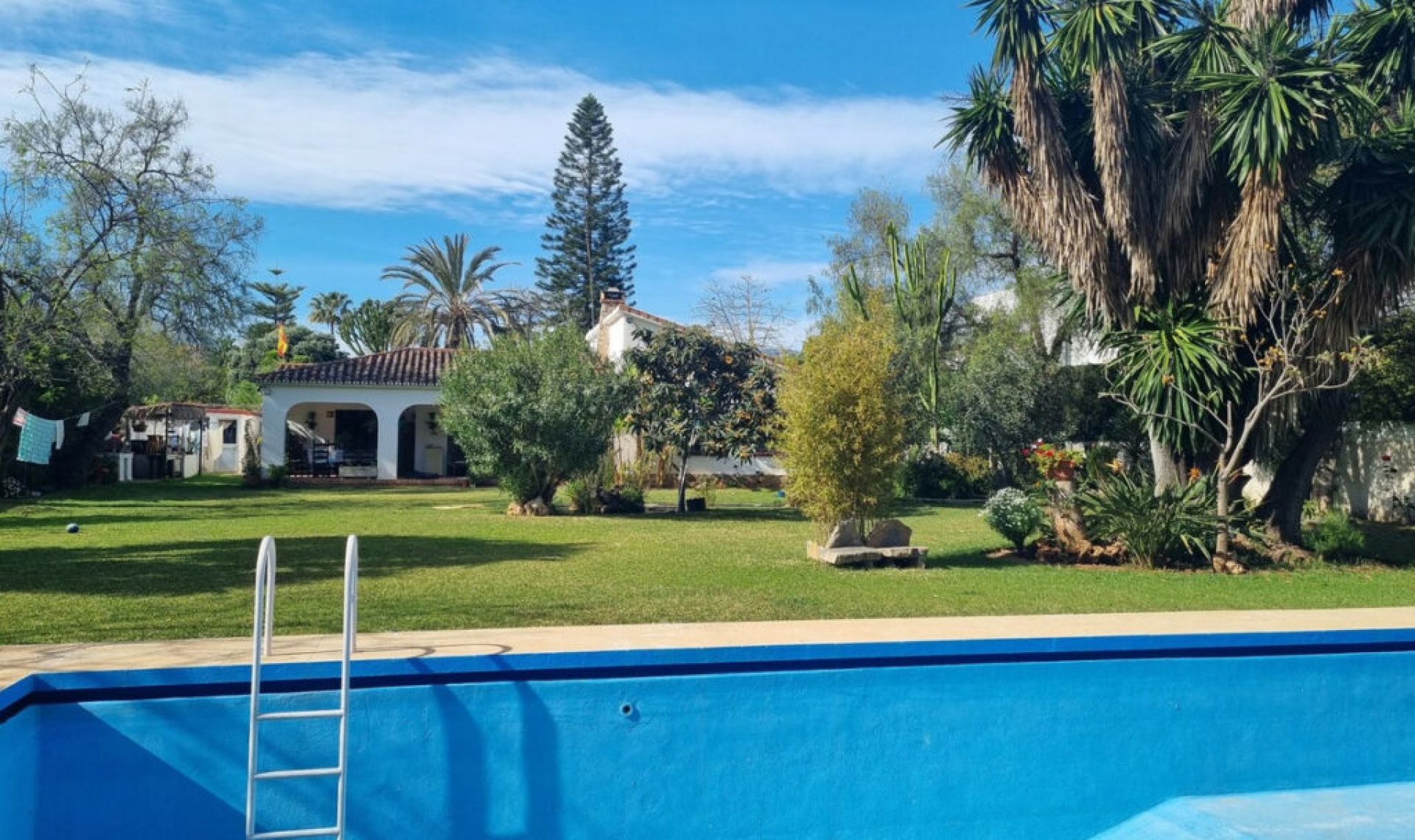 Resale - House -
Puerto Banús