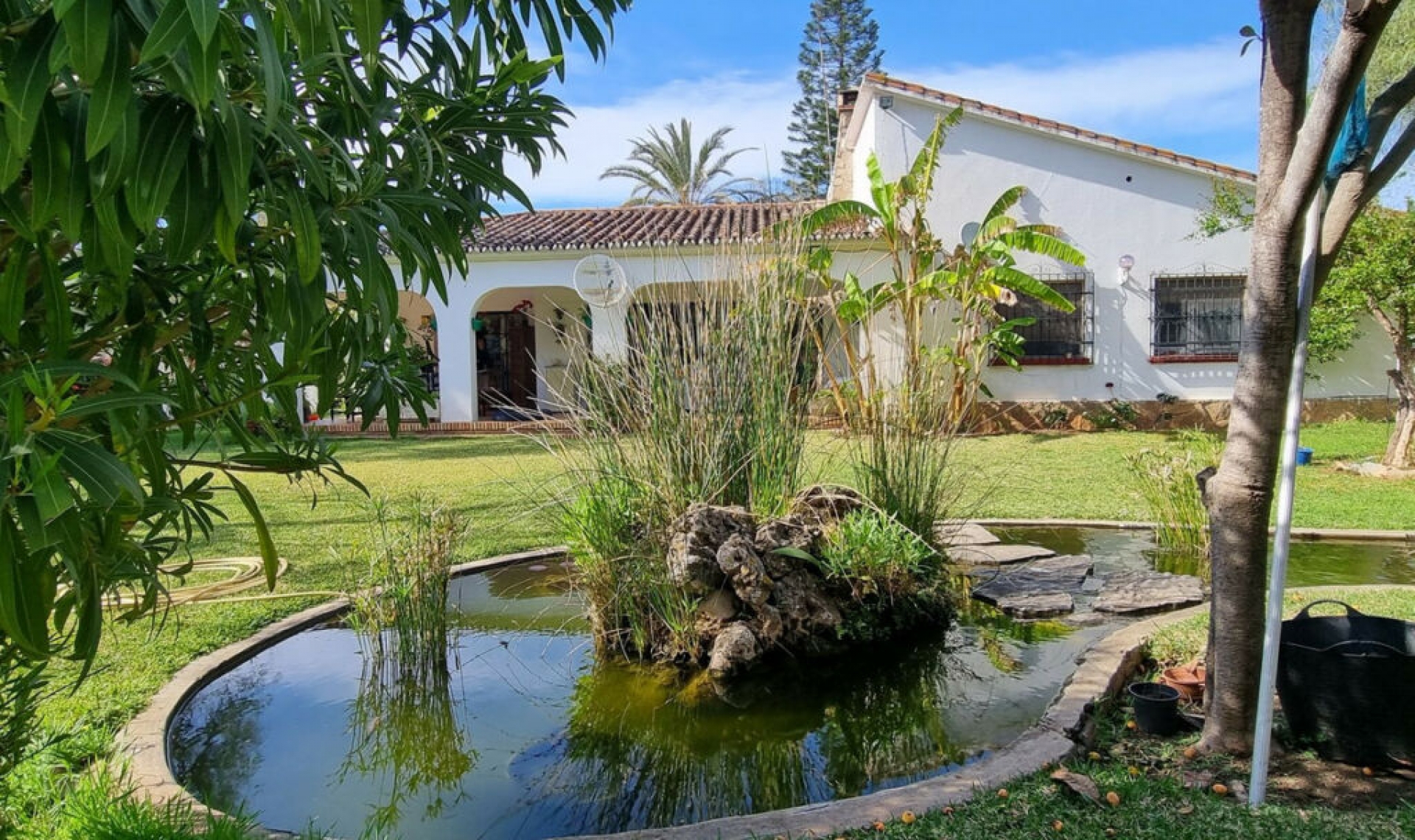 Resale - House -
Puerto Banús