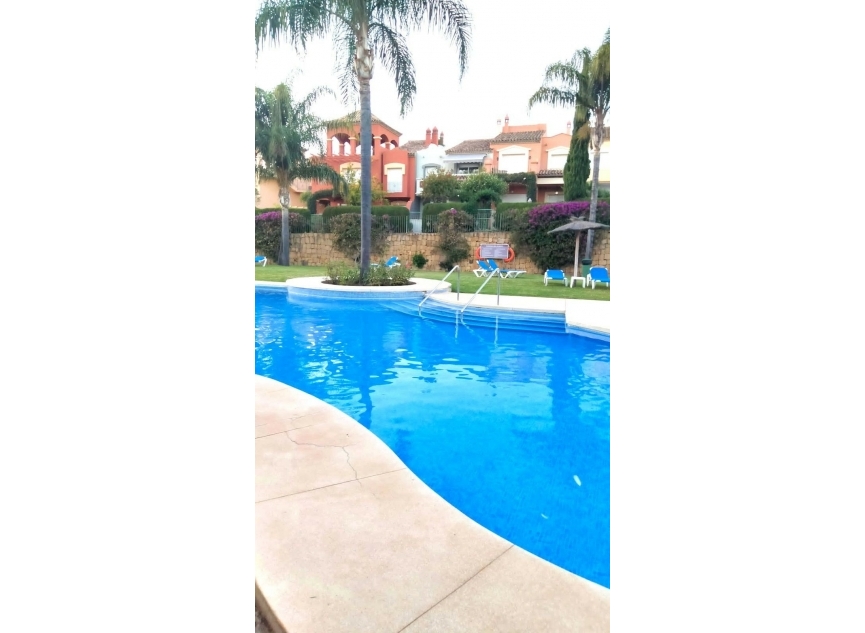 Resale - House -
Puerto Banús