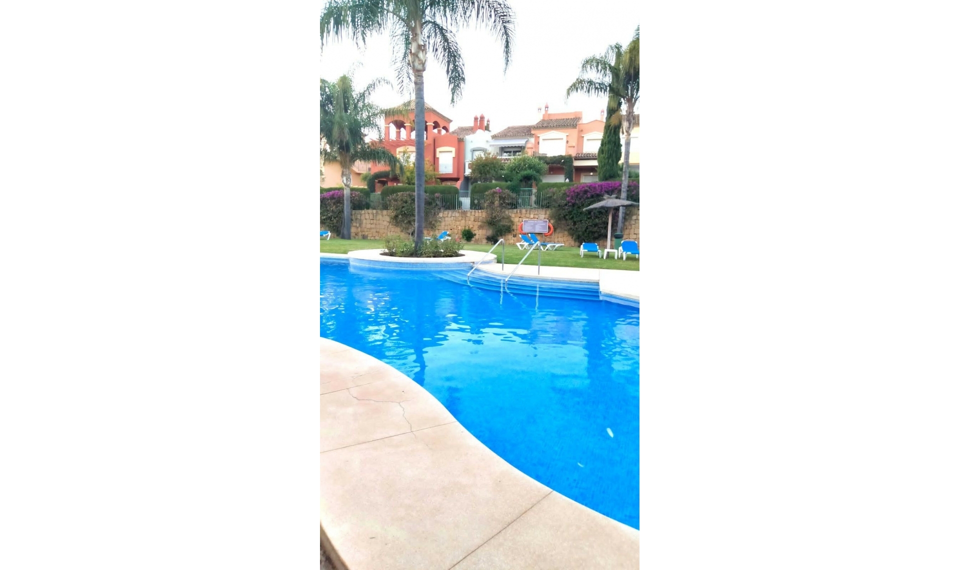 Resale - House -
Puerto Banús