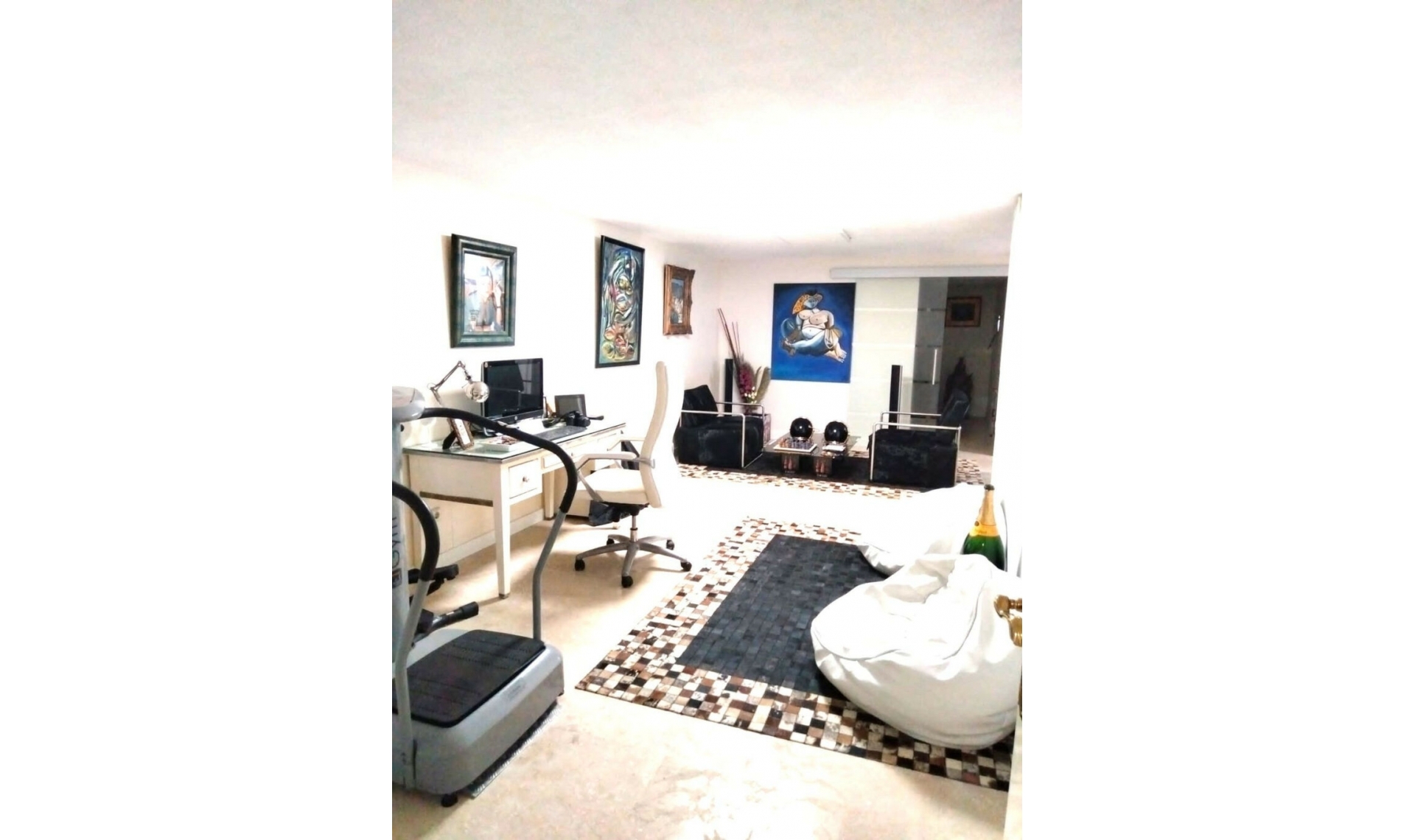 Resale - House -
Puerto Banús