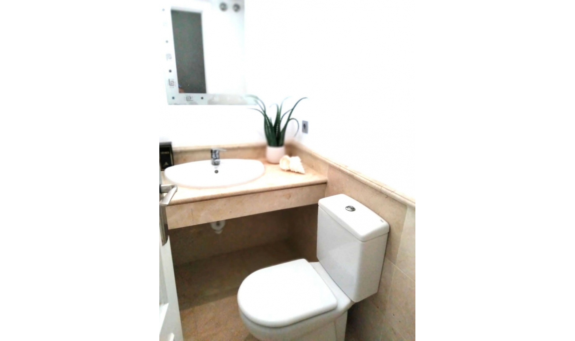 Resale - House -
Puerto Banús