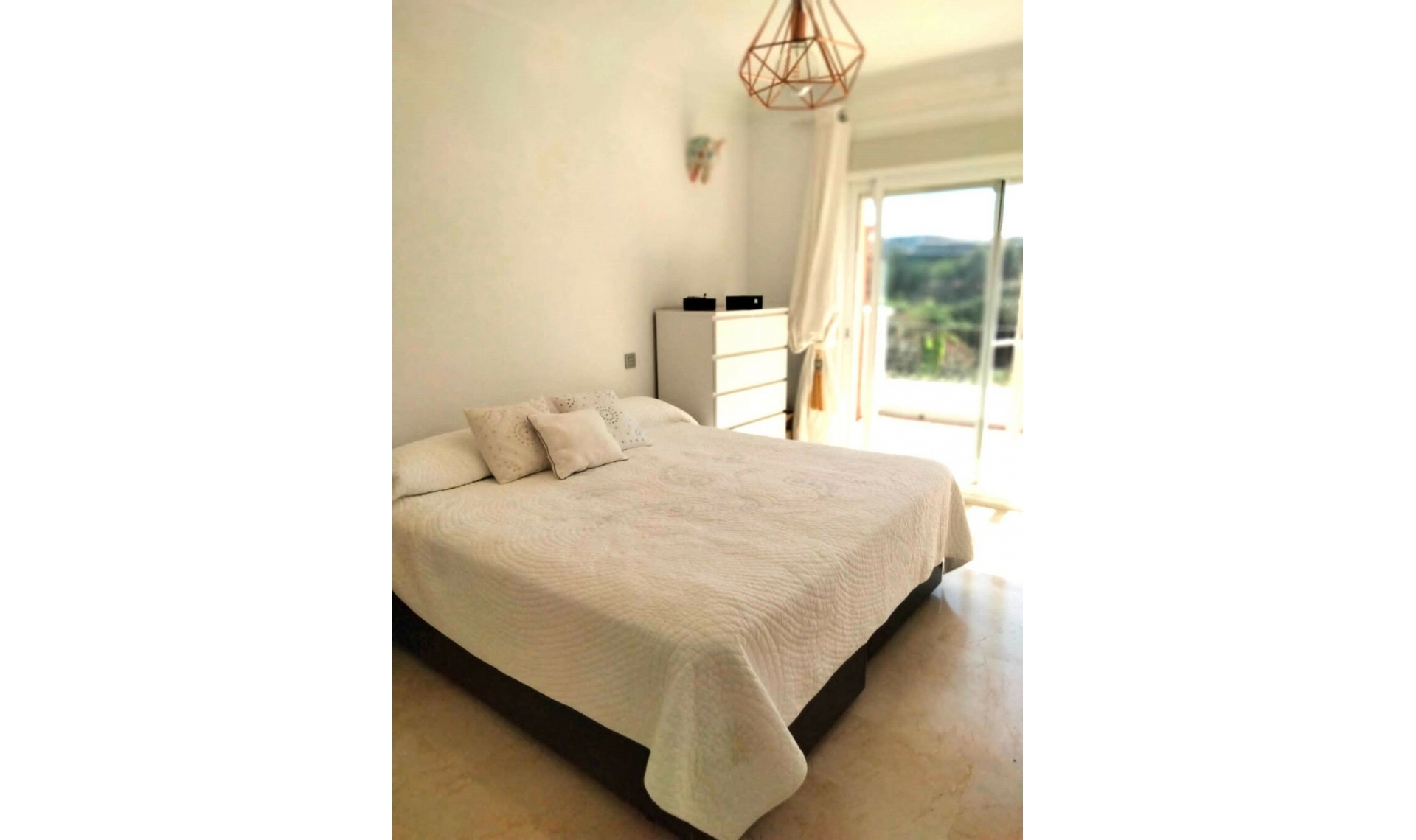 Resale - House -
Puerto Banús
