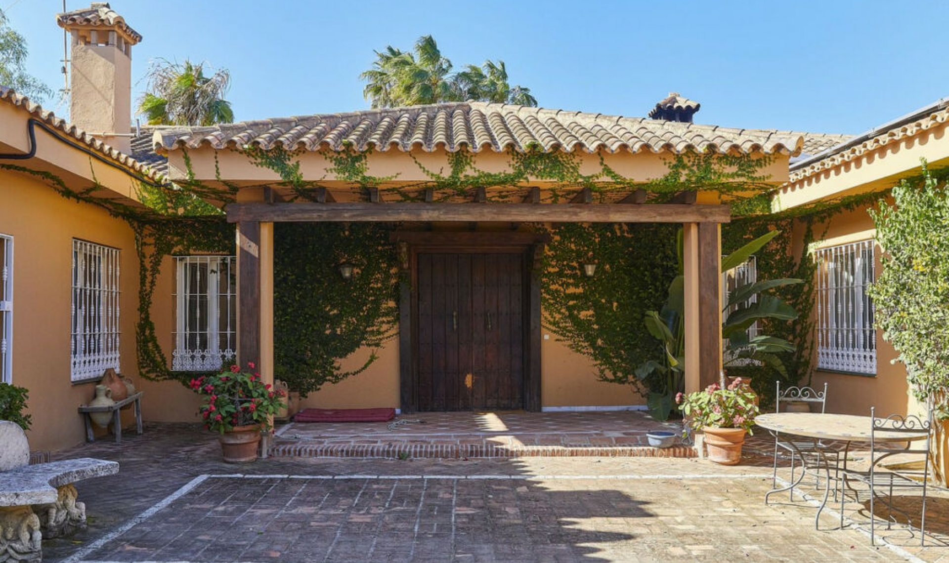 Resale - House -
Puerto Banús