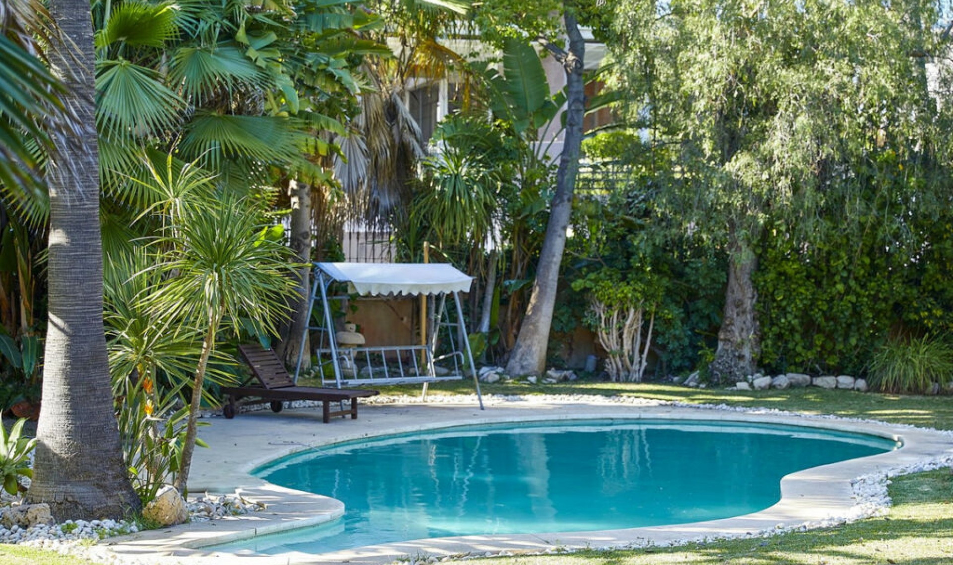 Resale - House -
Puerto Banús