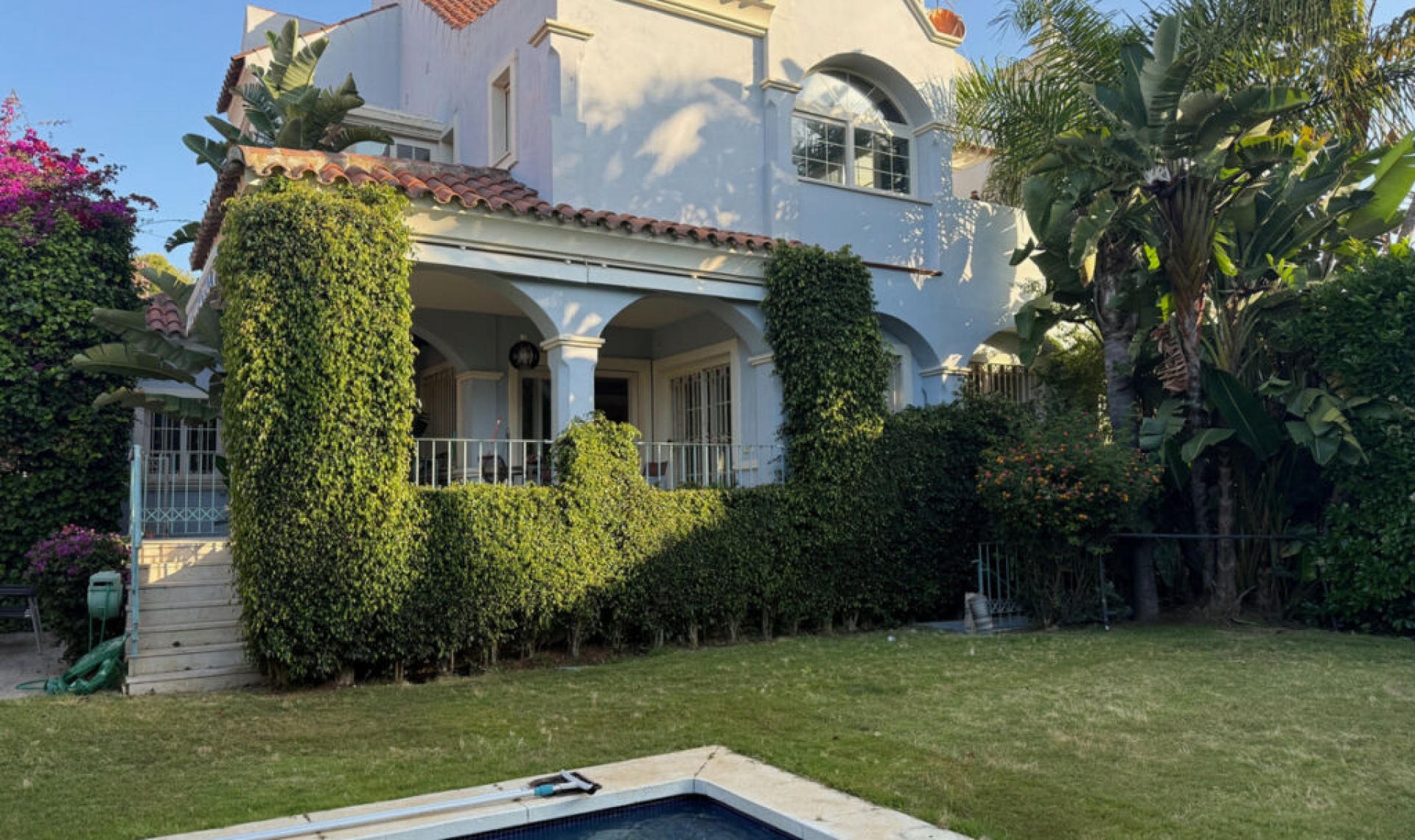 Resale - House -
Puerto Banús