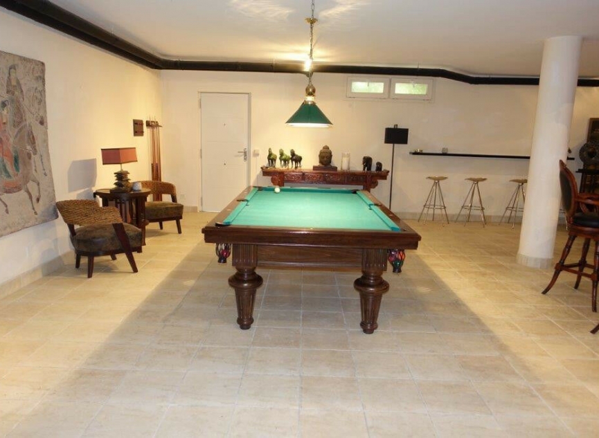 Resale - House -
Puerto Banús