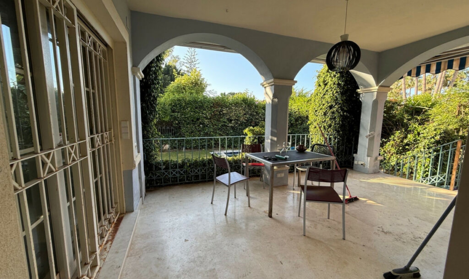 Resale - House -
Puerto Banús