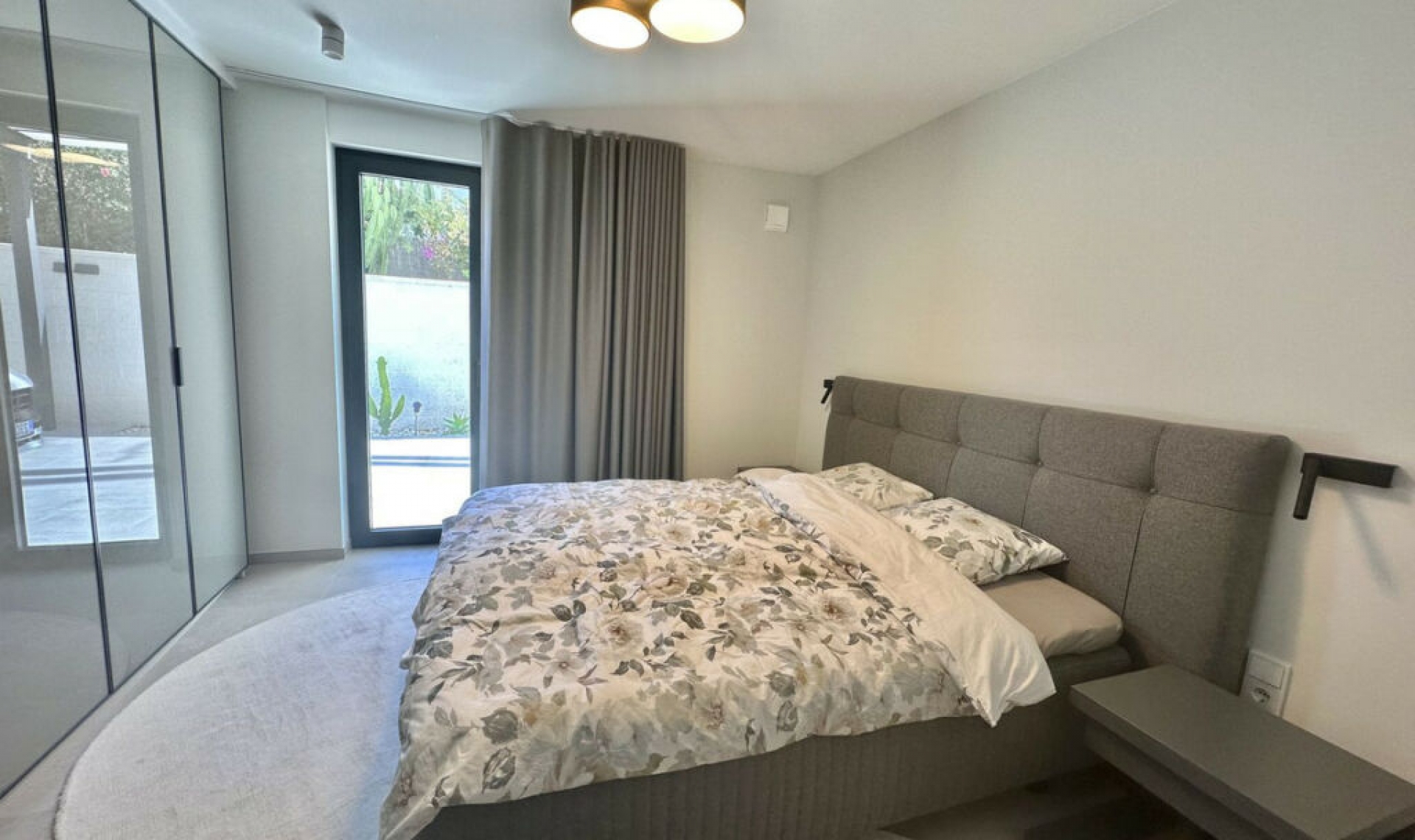 Resale - House -
Puerto Banús